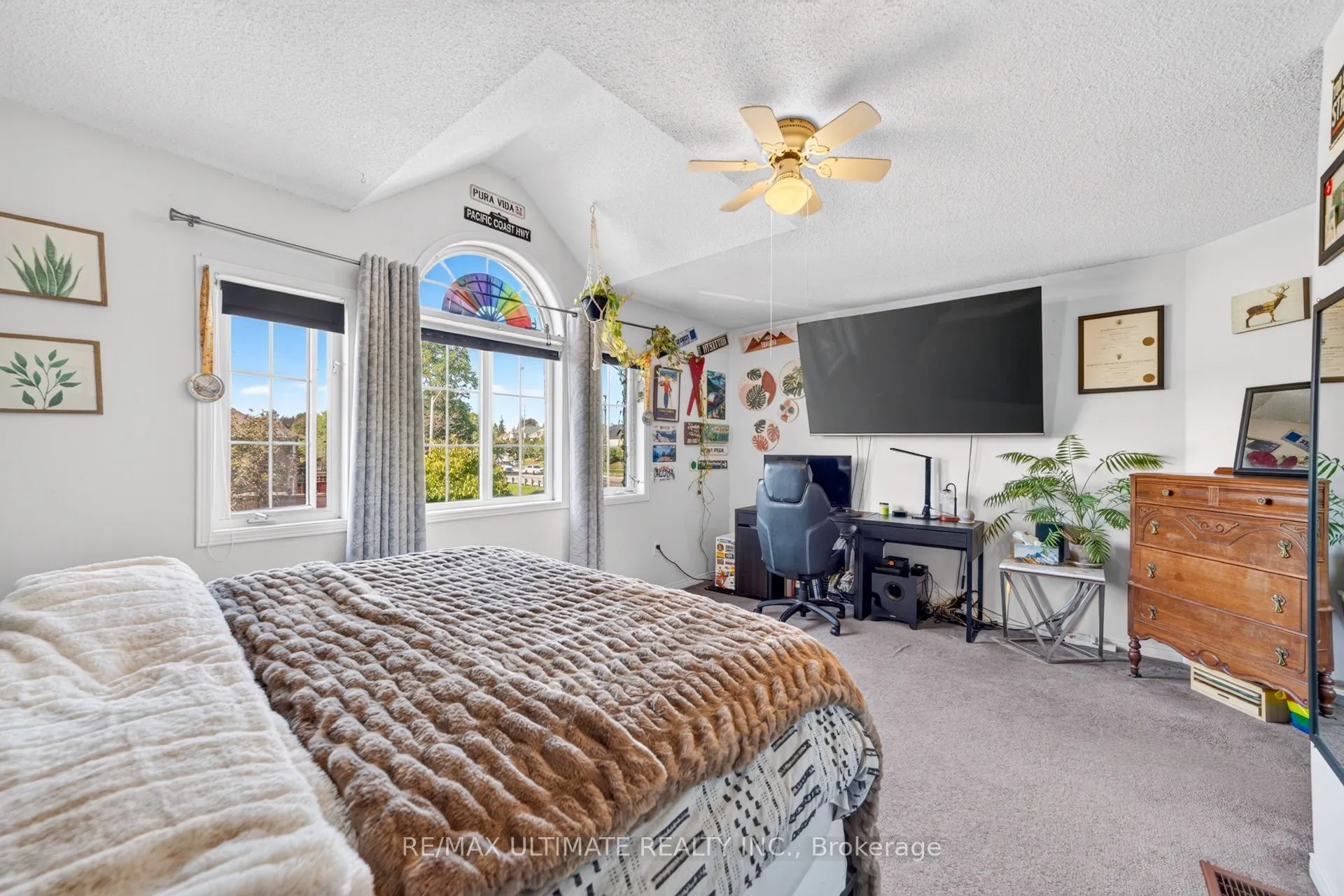 96 Cresthaven Road