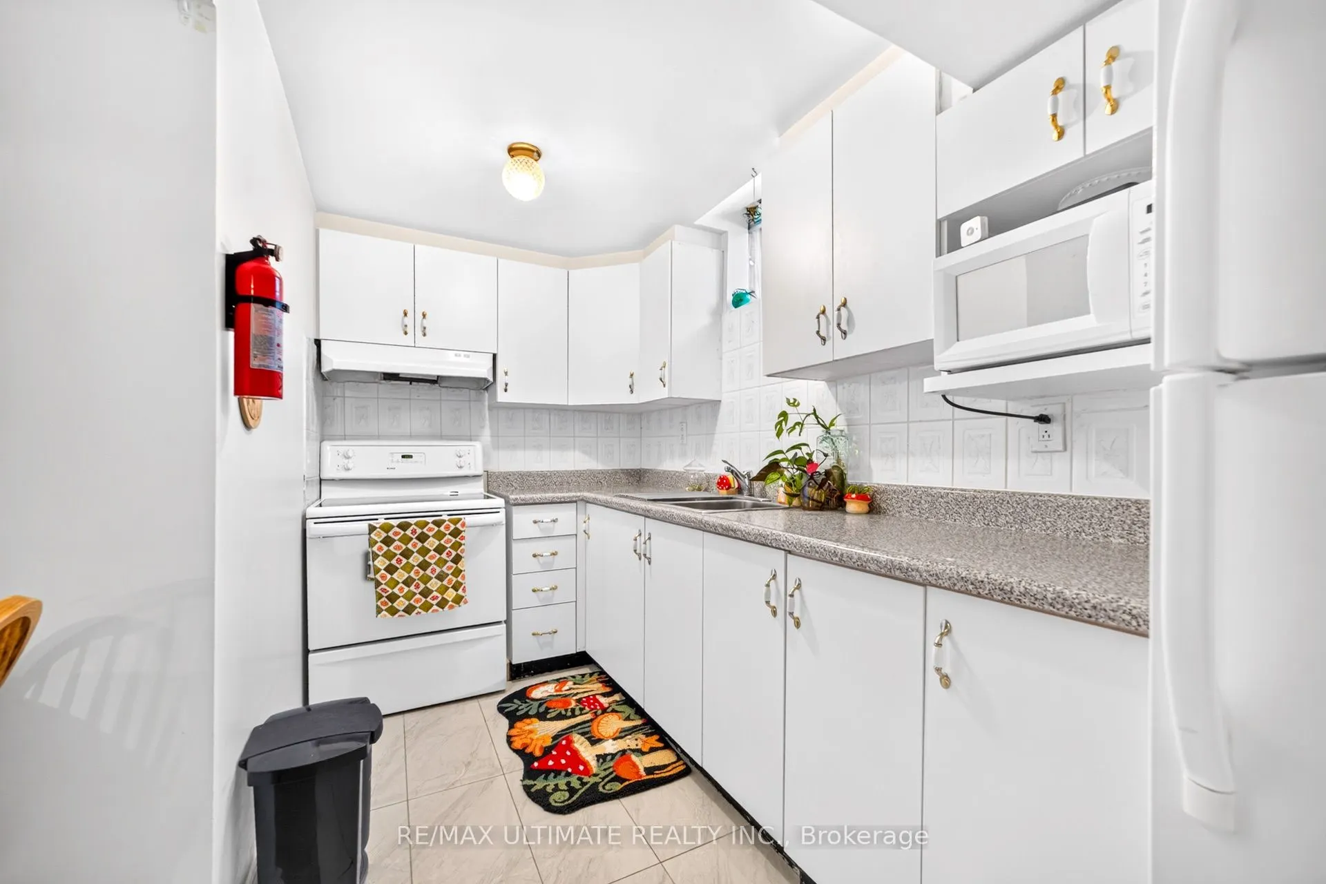 96 Cresthaven Road
