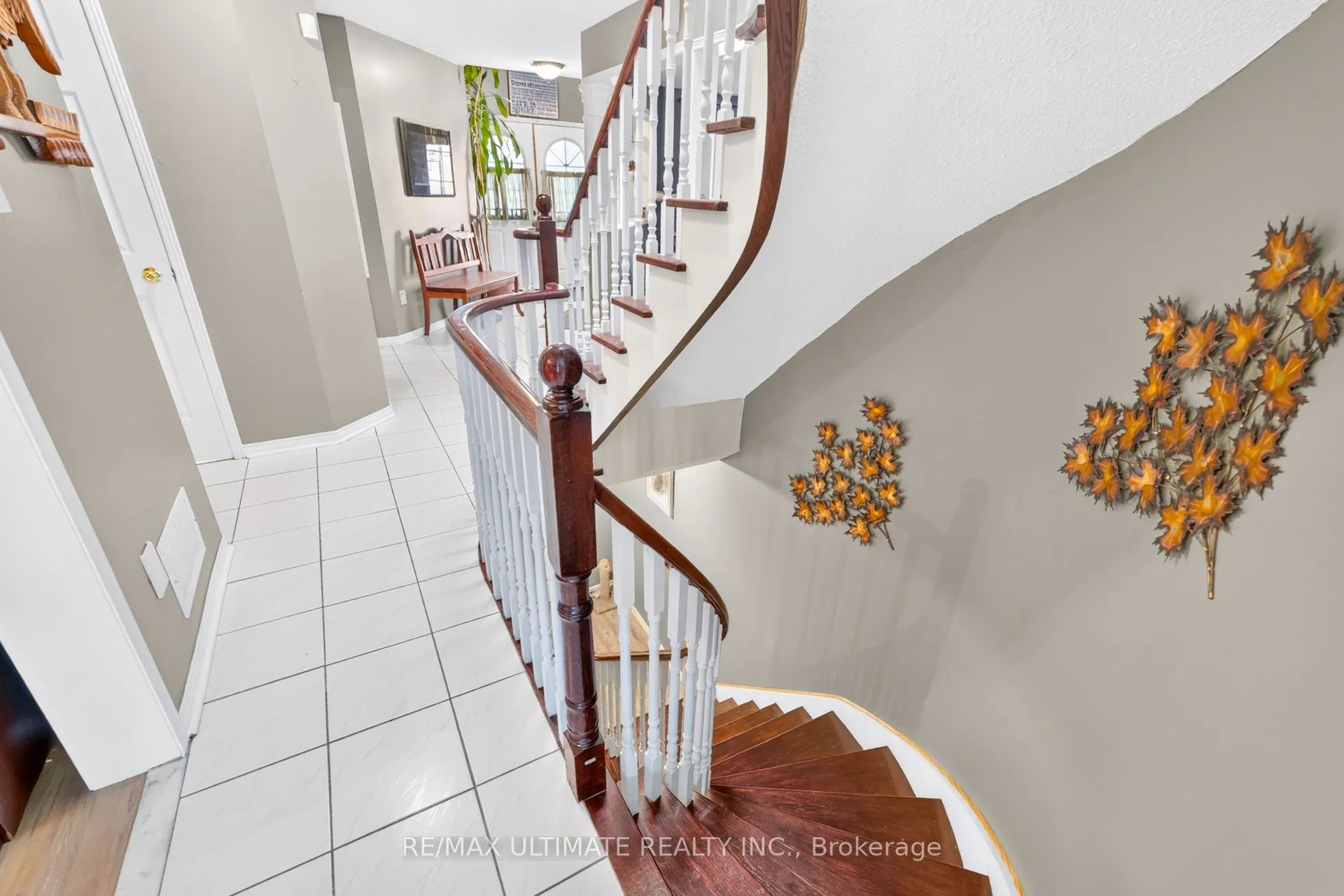 96 Cresthaven Road