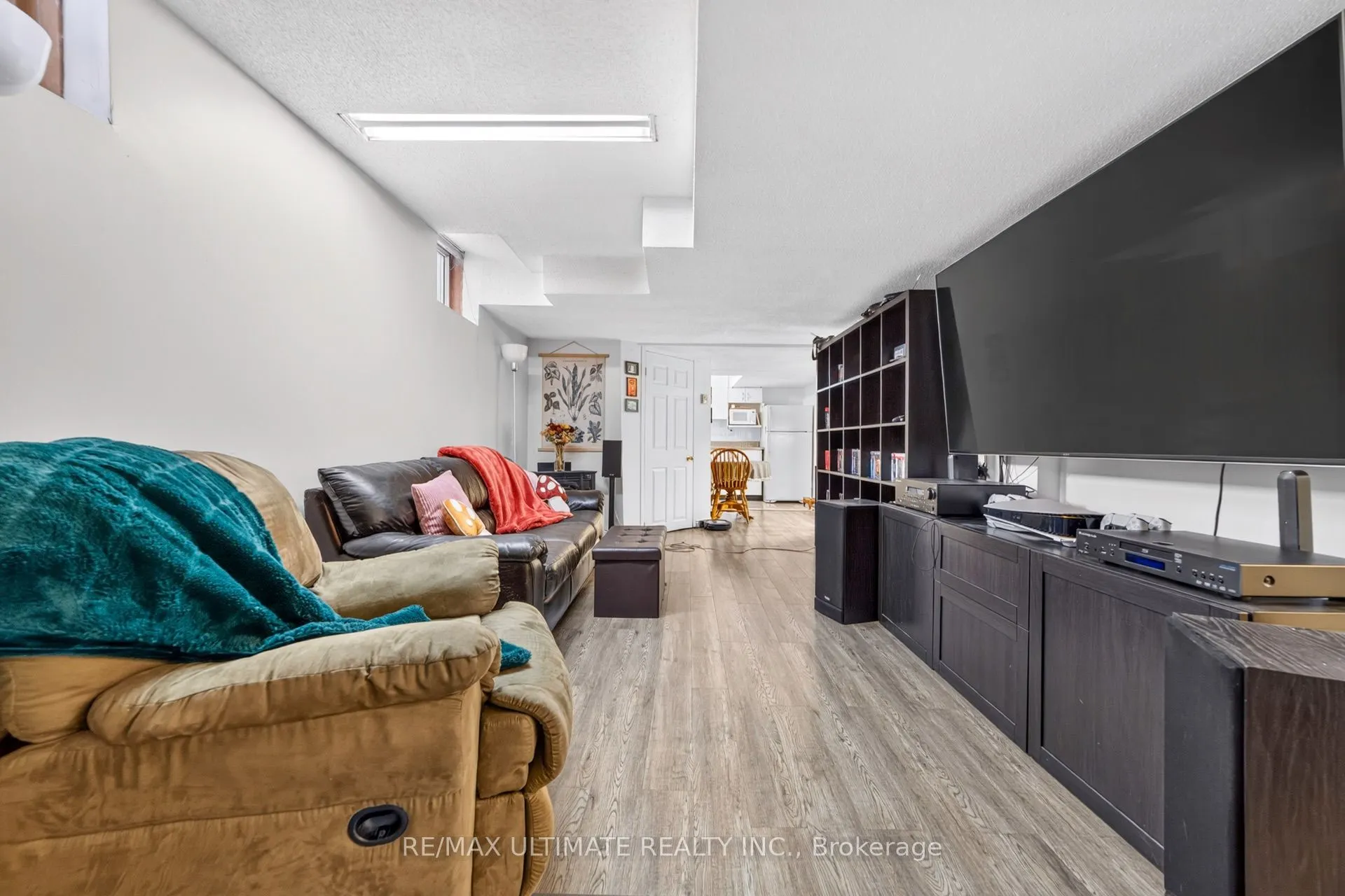 96 Cresthaven Road