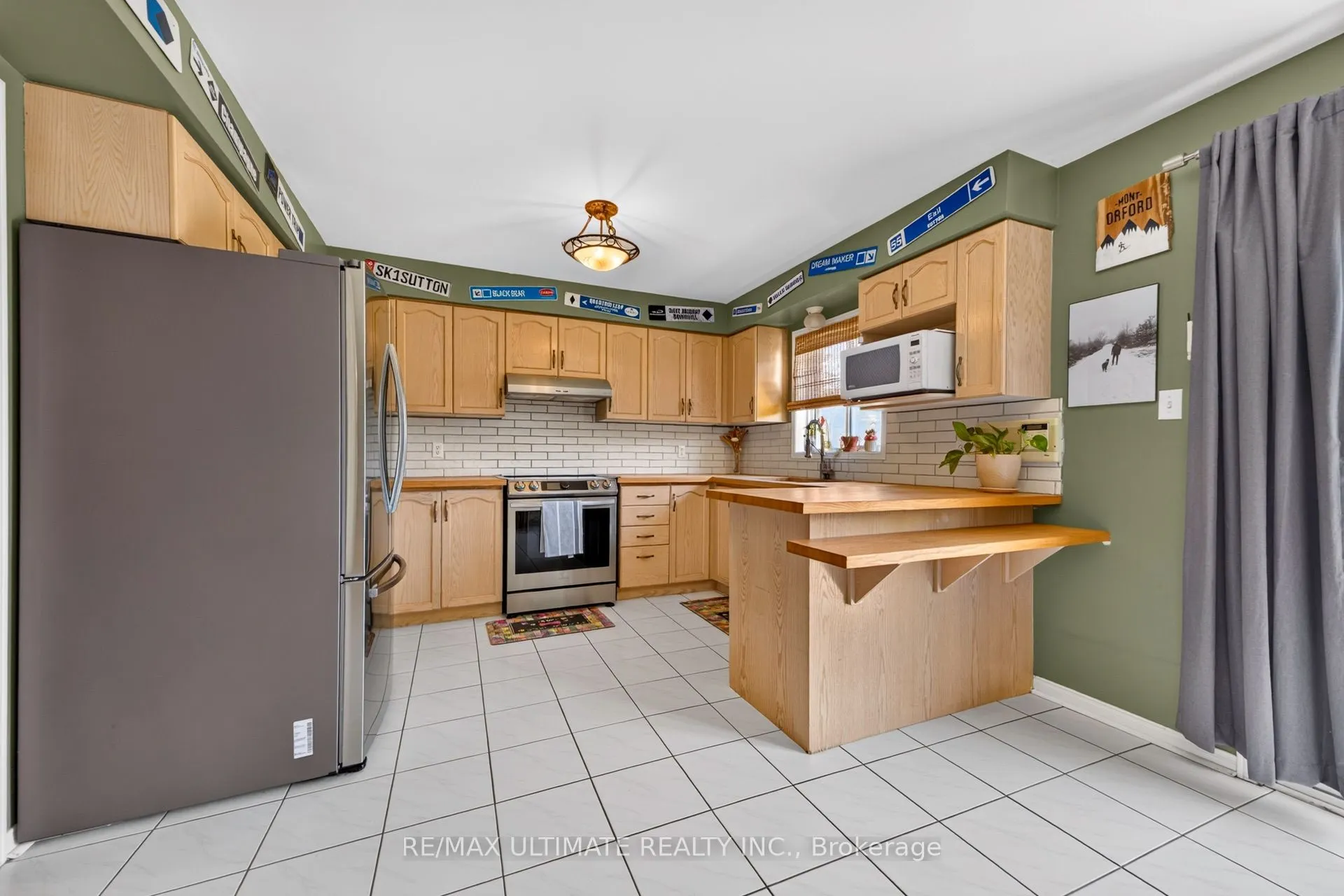 96 Cresthaven Road