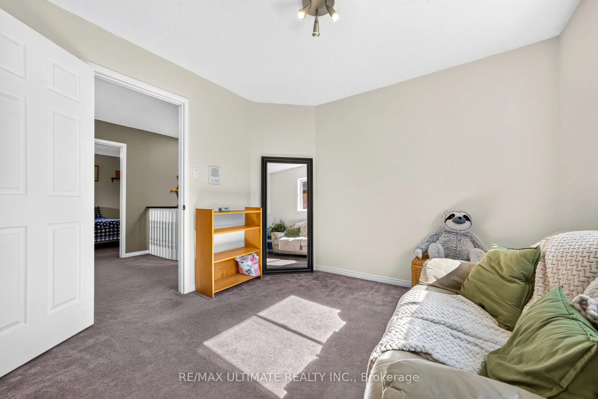 96 Cresthaven Road