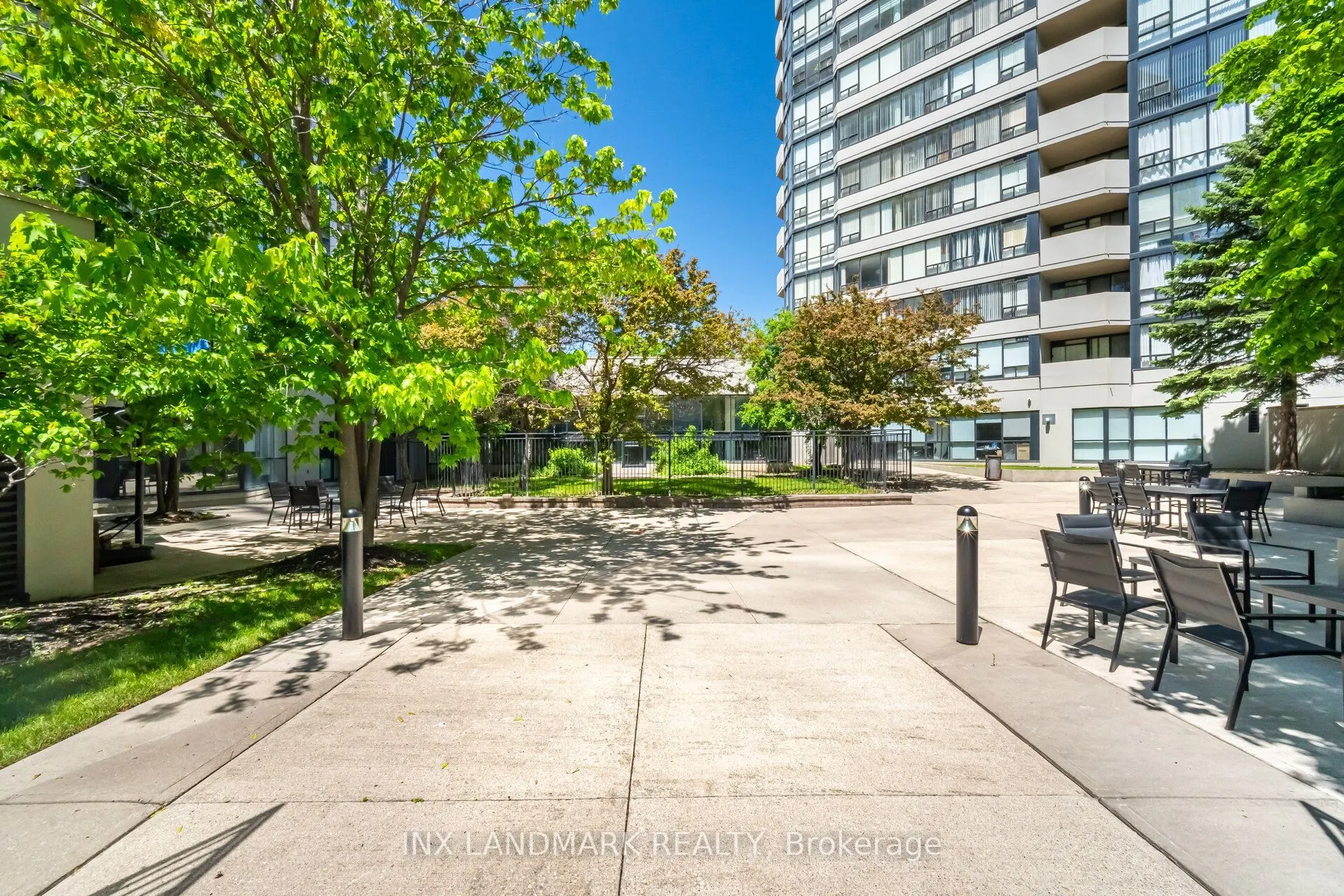 330 Rathburn Road W #2008