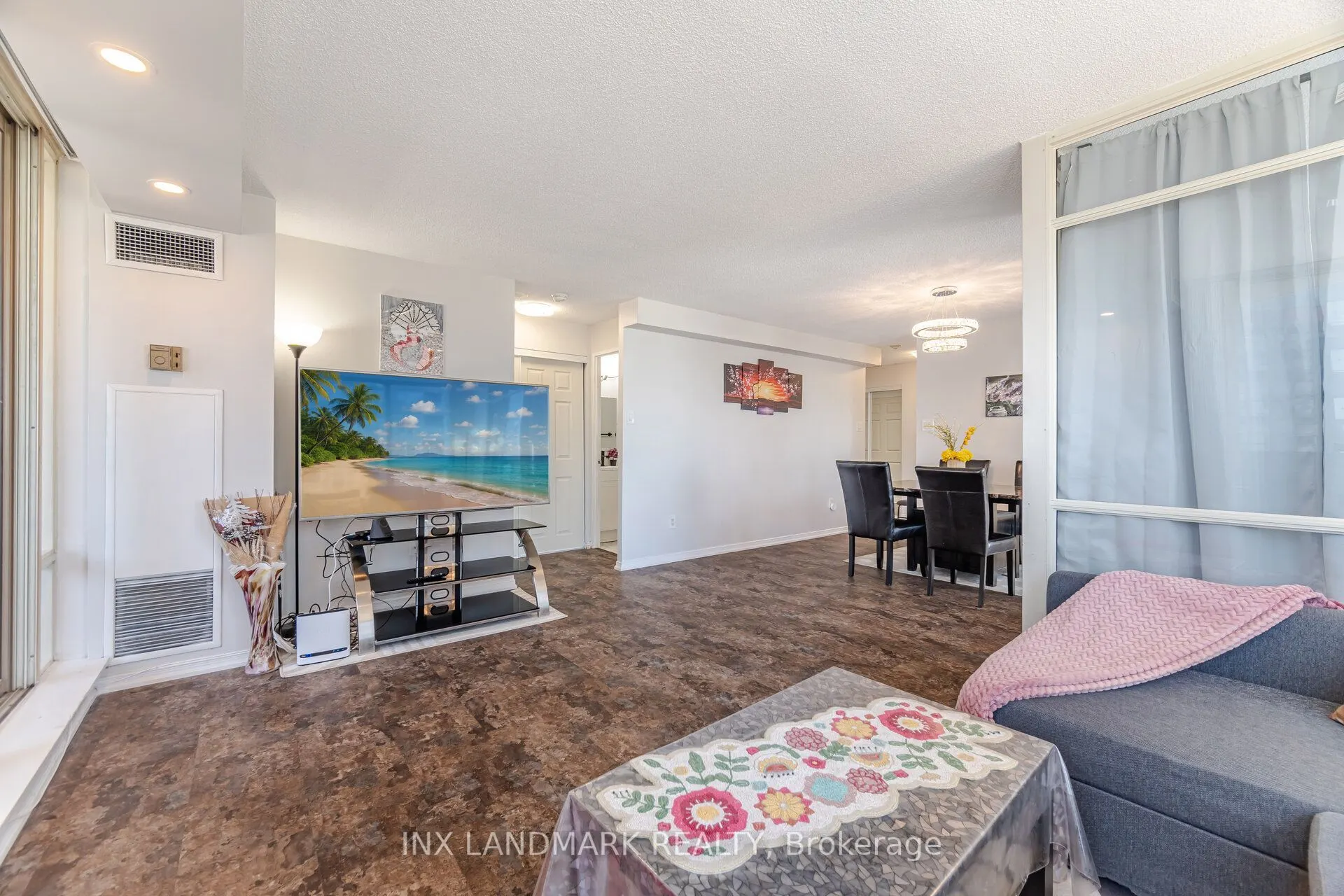 330 Rathburn Road W #2008