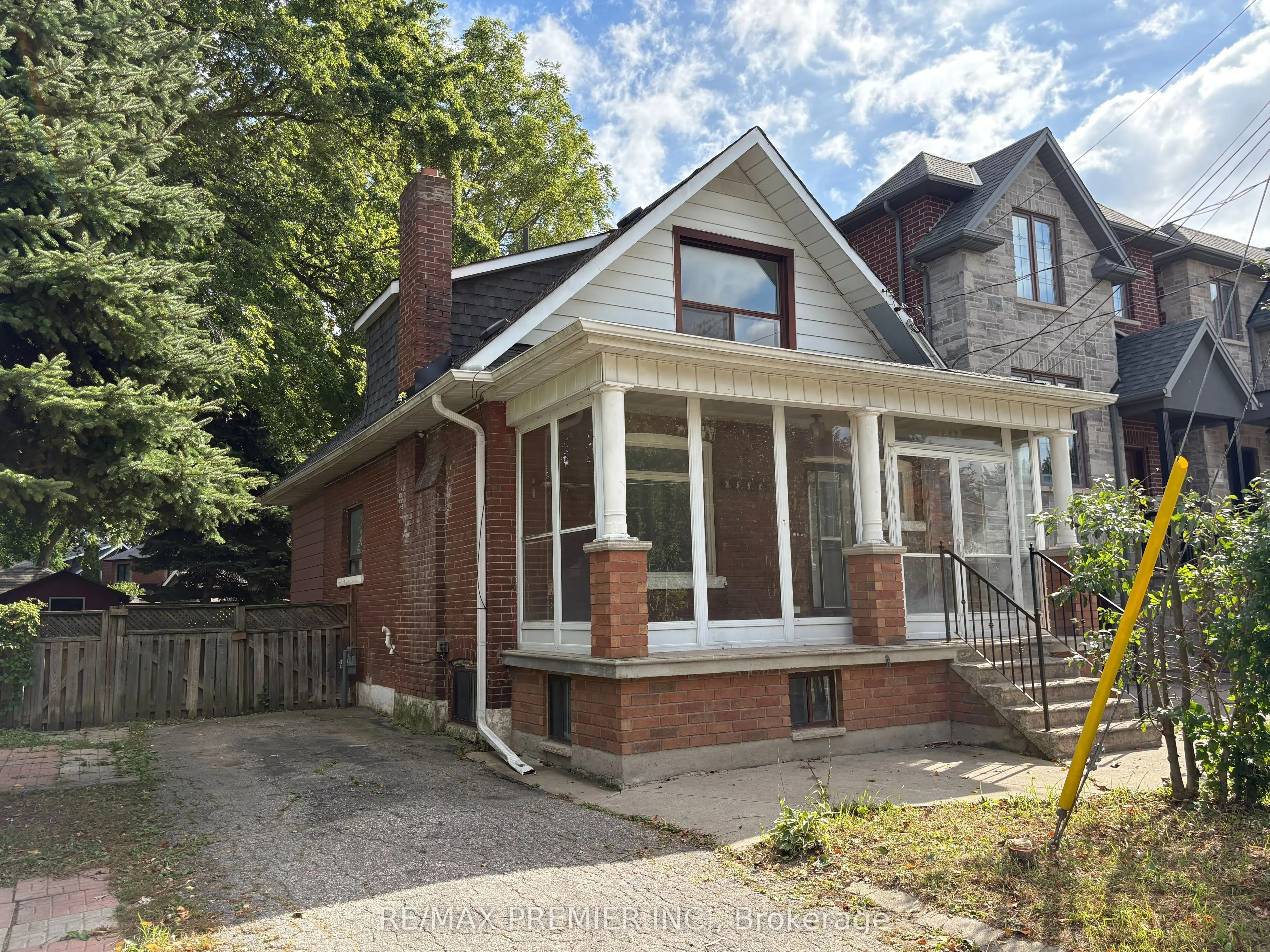 33 Royal York Road