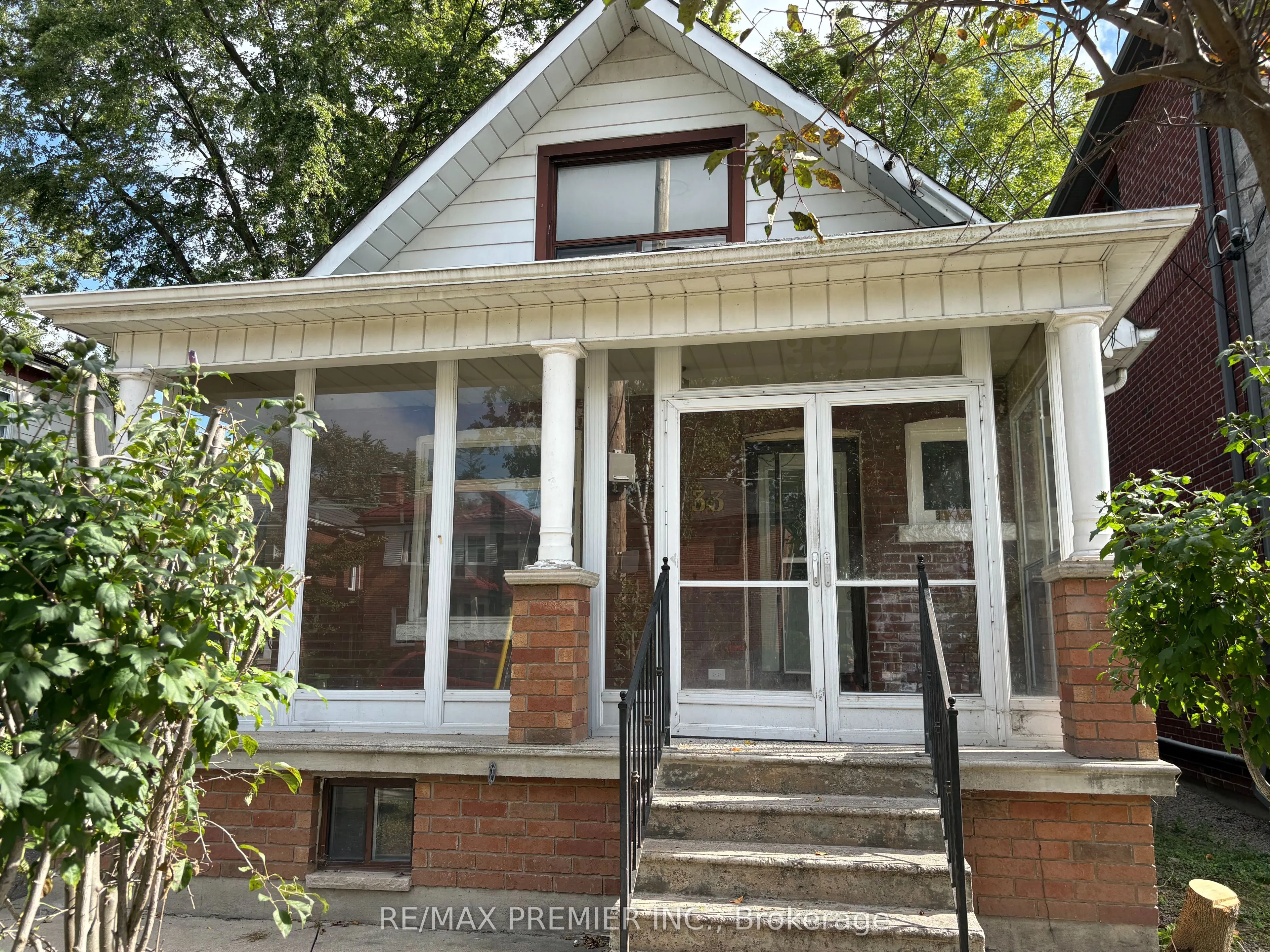 33 Royal York Road