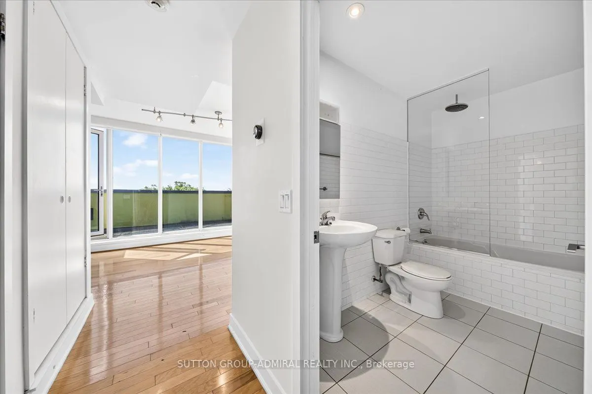 25 Ritchie Avenue #506B