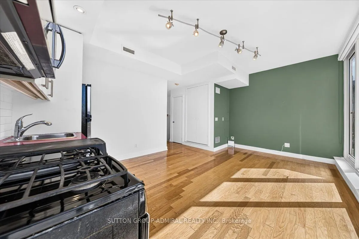 25 Ritchie Avenue #506B