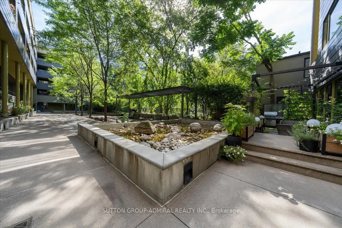 25 Ritchie Avenue #506B
