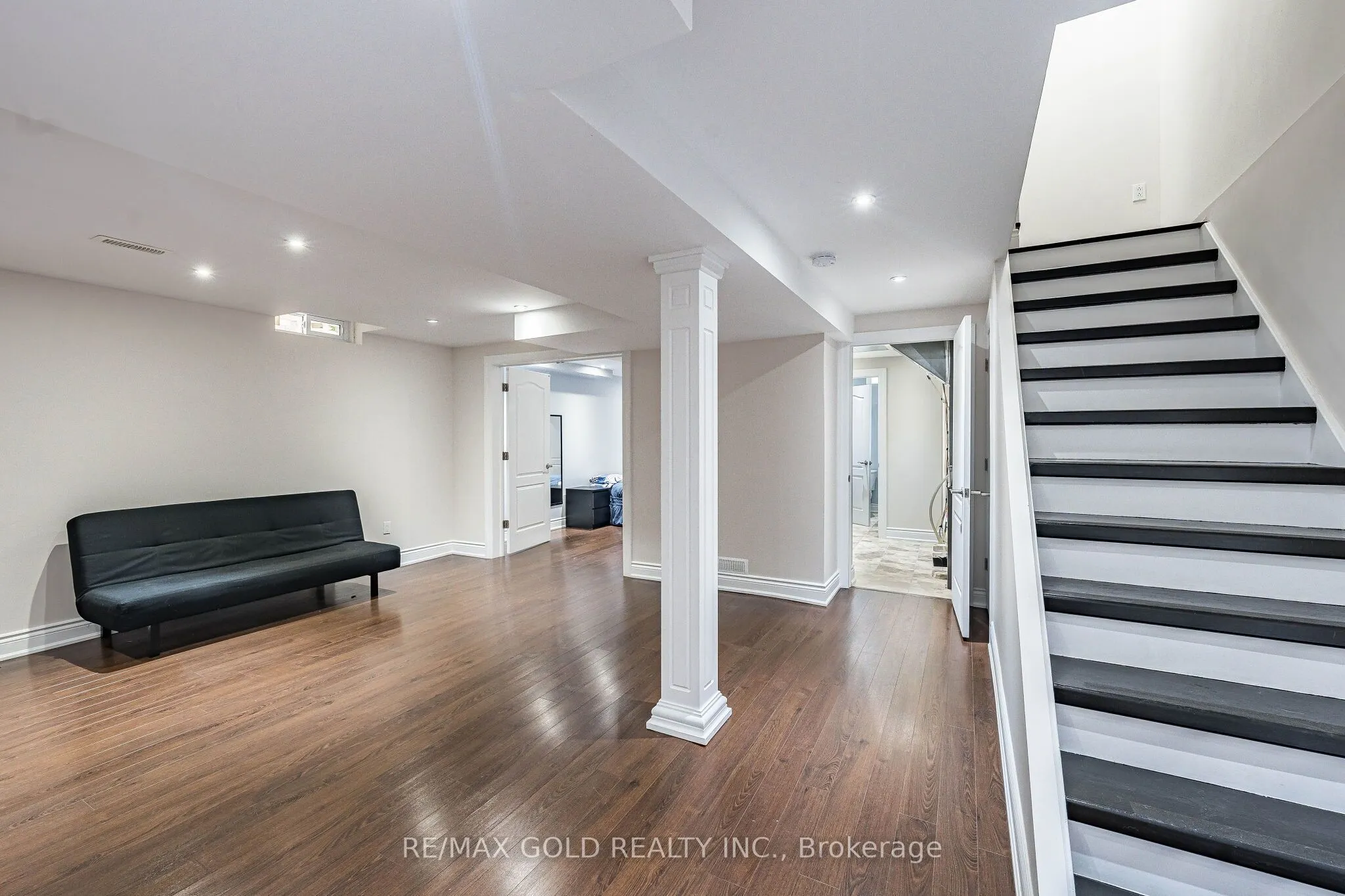 329 Howard Crescent