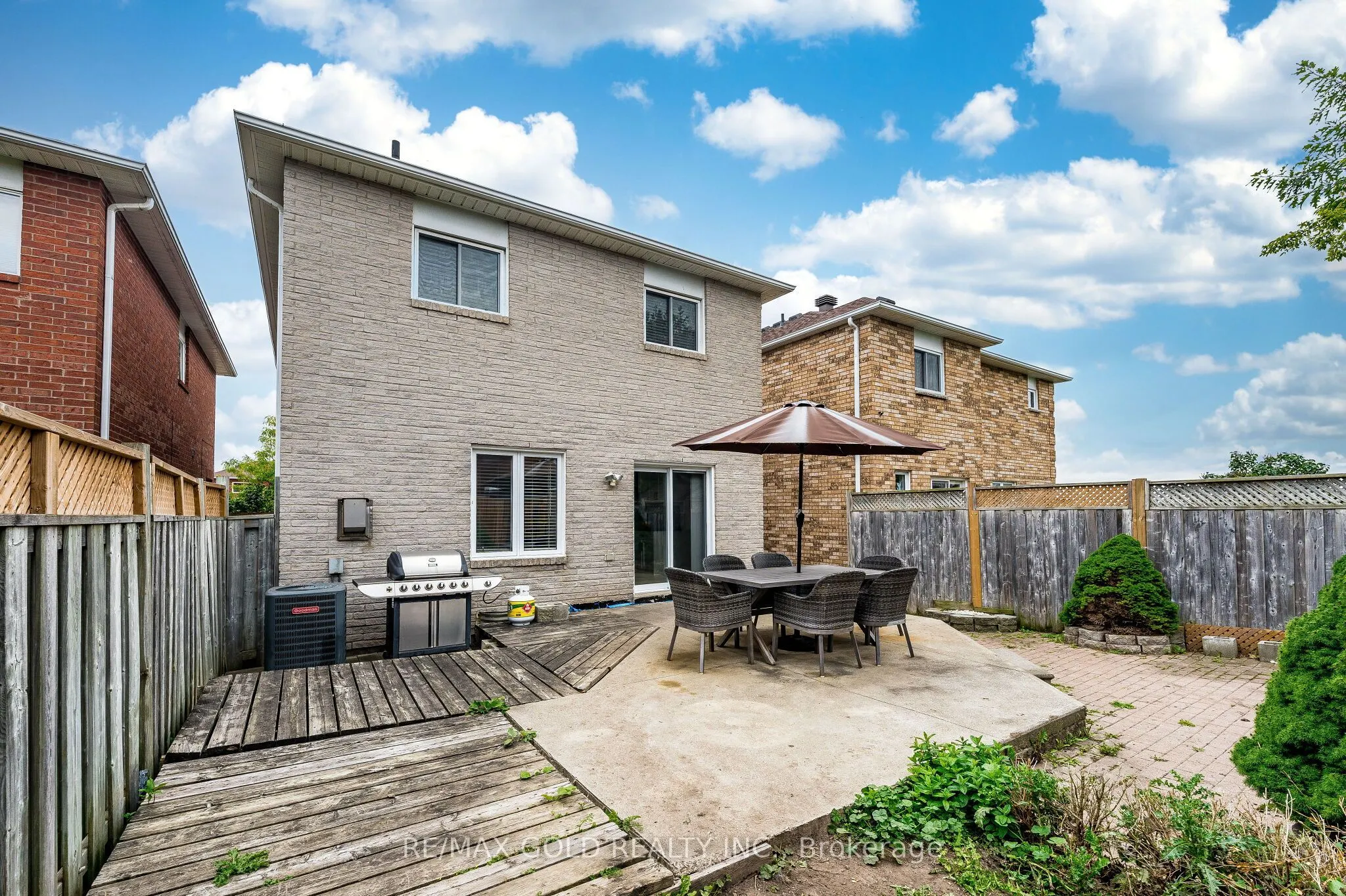 329 Howard Crescent