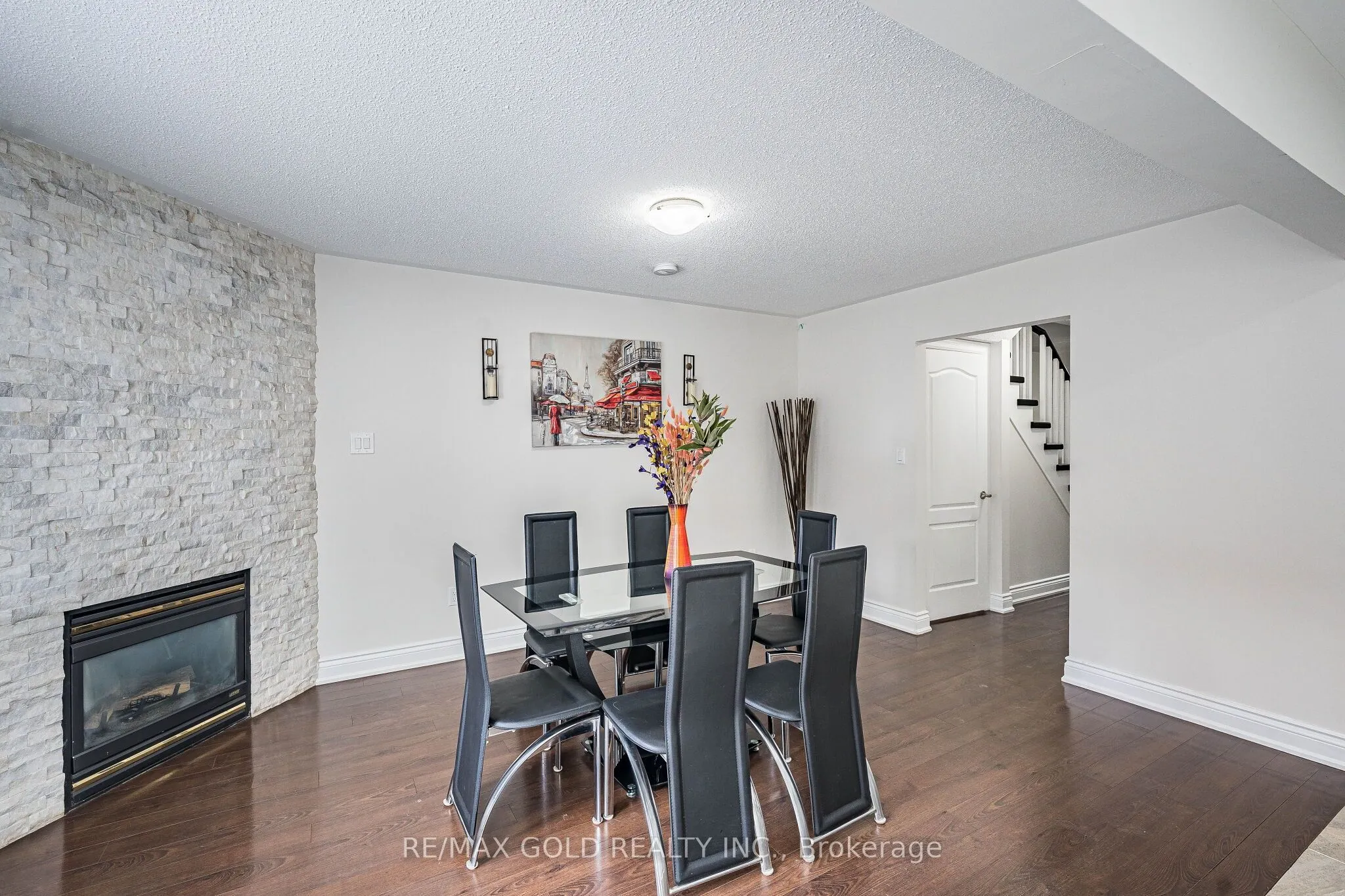 329 Howard Crescent