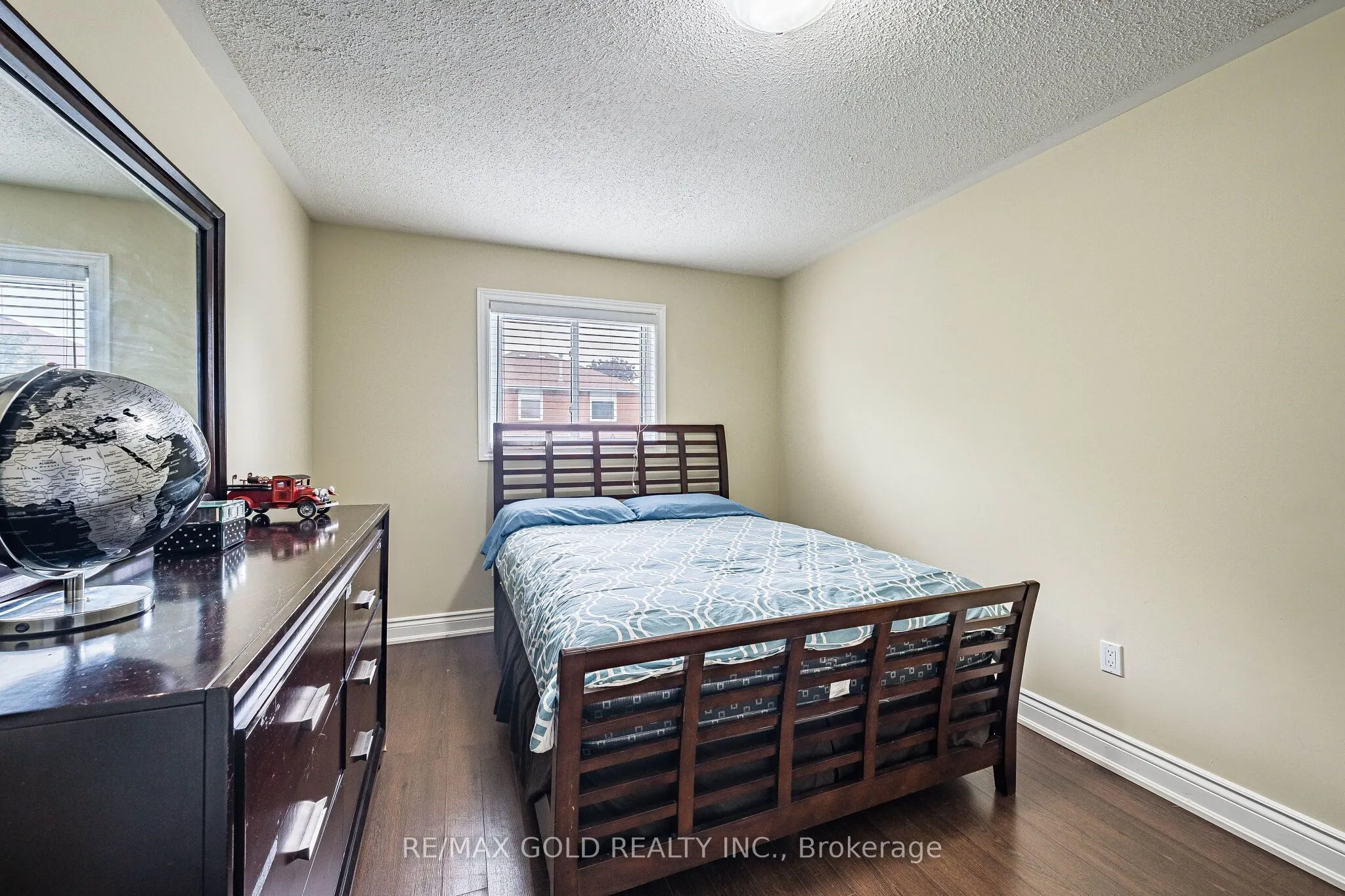 329 Howard Crescent
