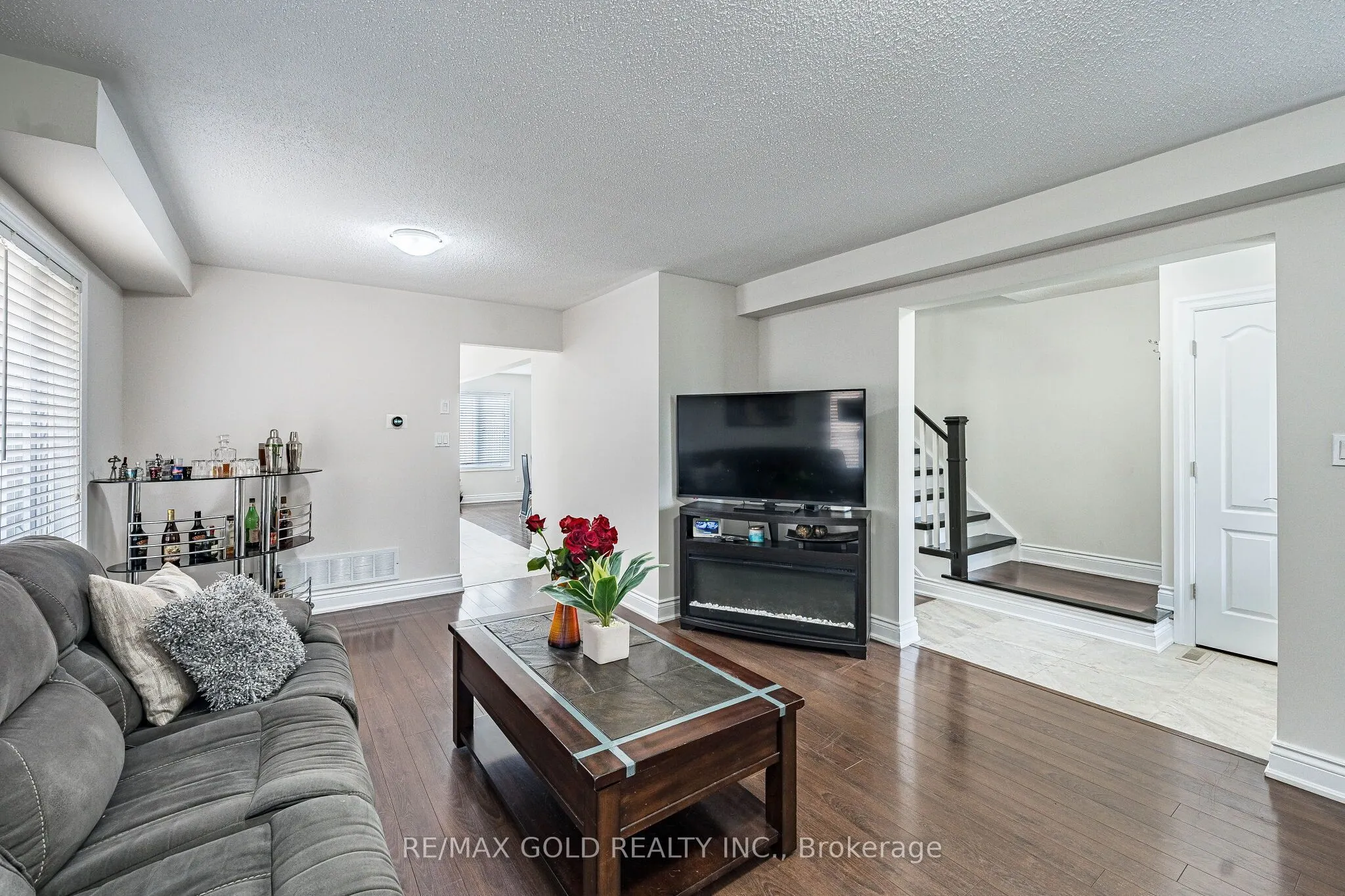 329 Howard Crescent