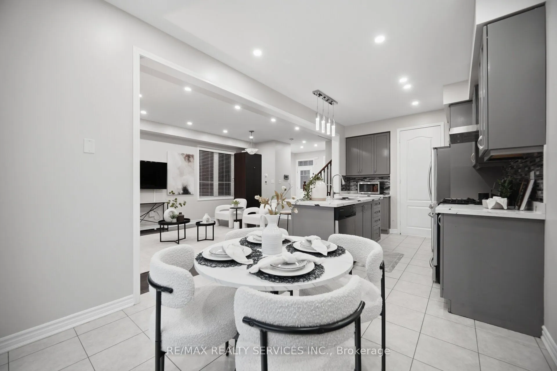 3 Fenchurch Drive