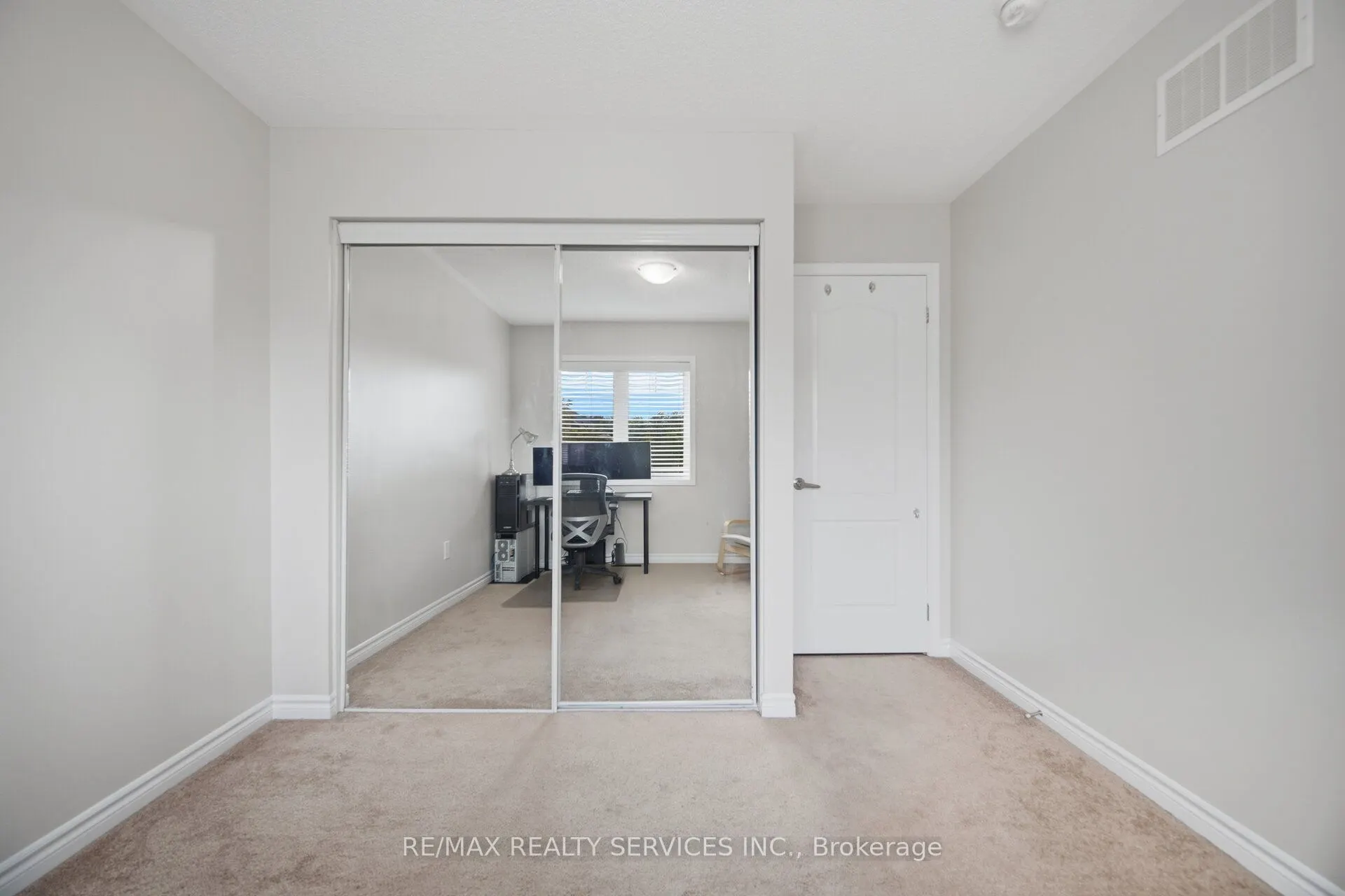 3 Fenchurch Drive