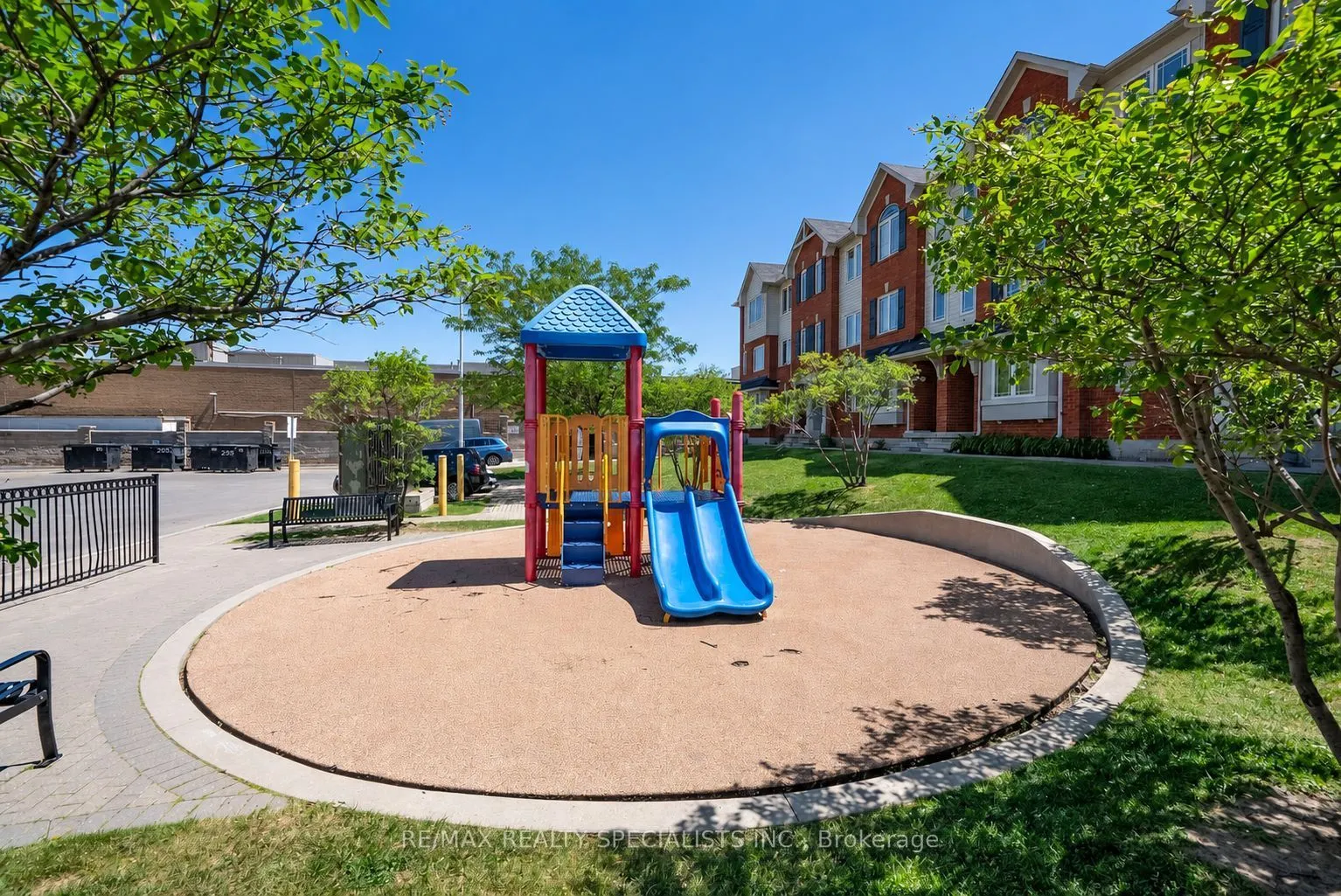 215 Queen Street E #1501