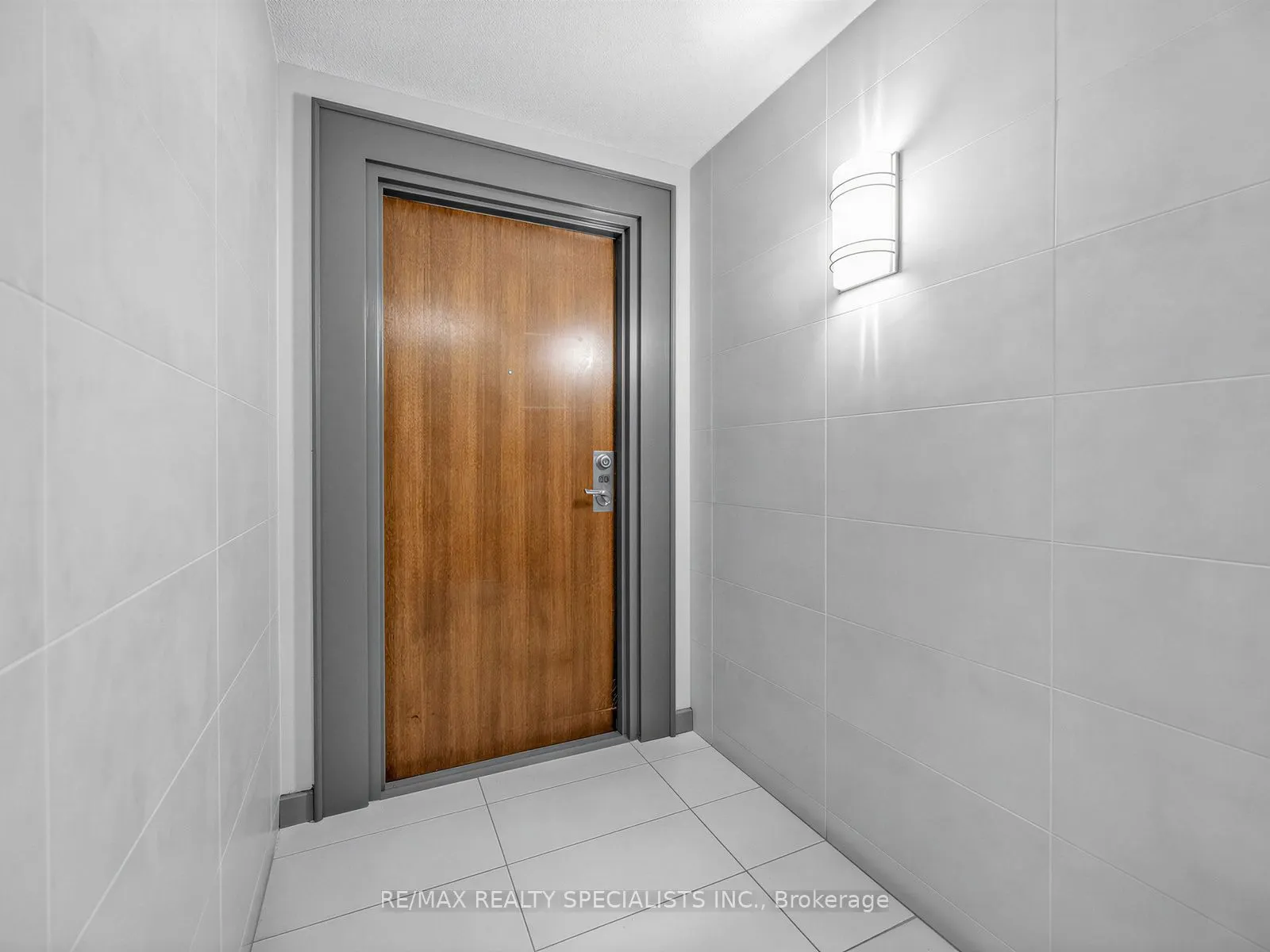 215 Queen Street E #1501