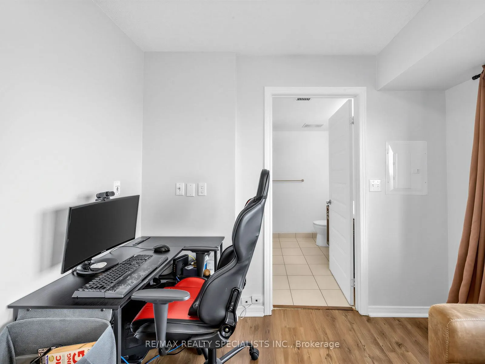 215 Queen Street E #1501