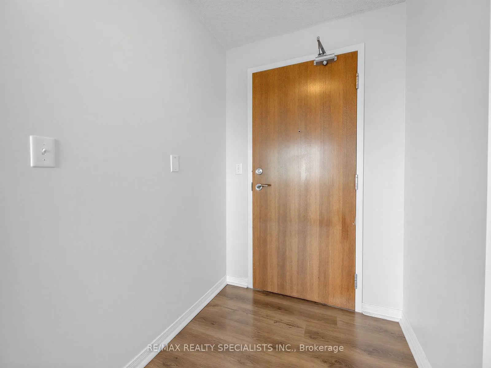 215 Queen Street E #1501