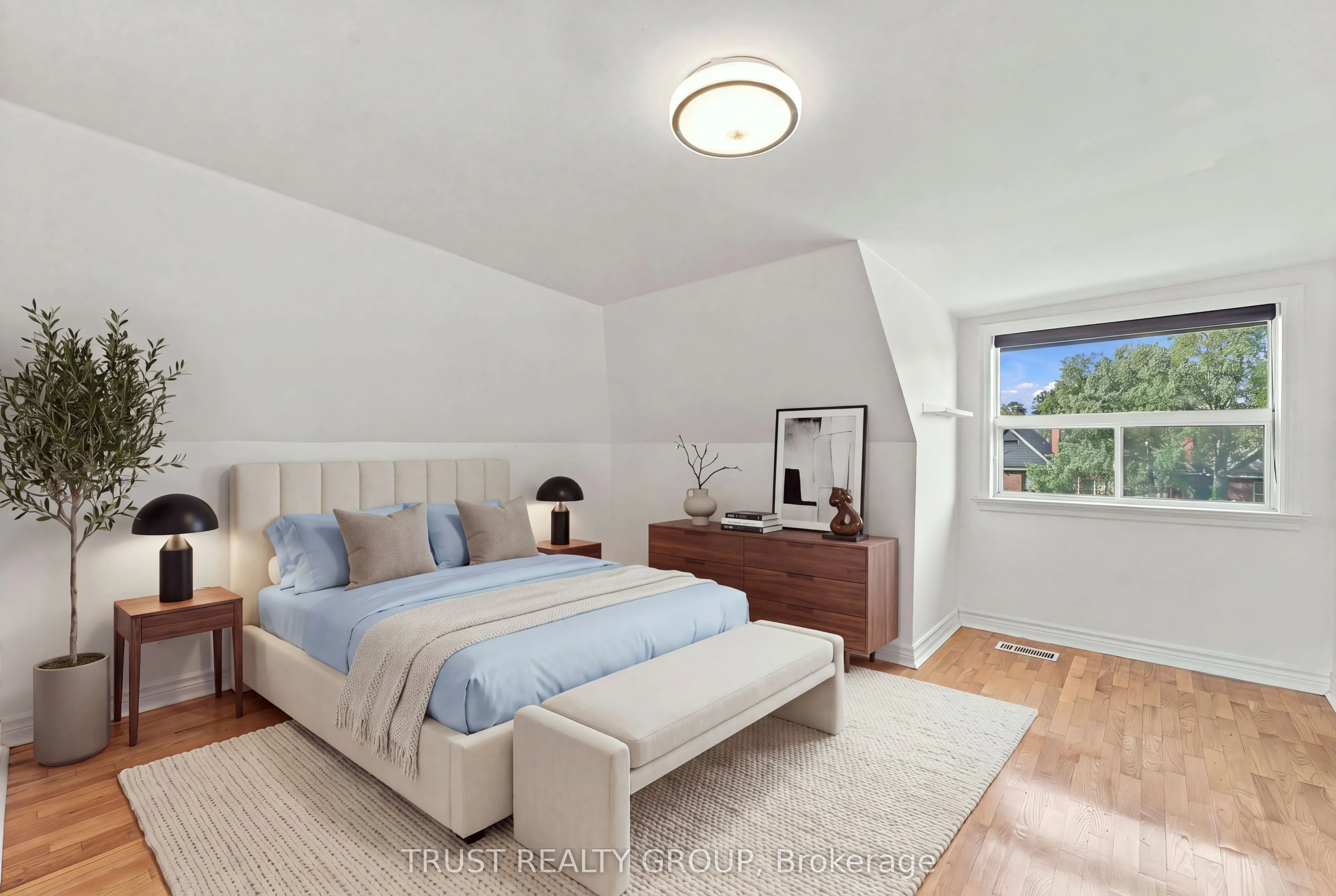 2279 Dundas Street W #2nd & 3rd Floor