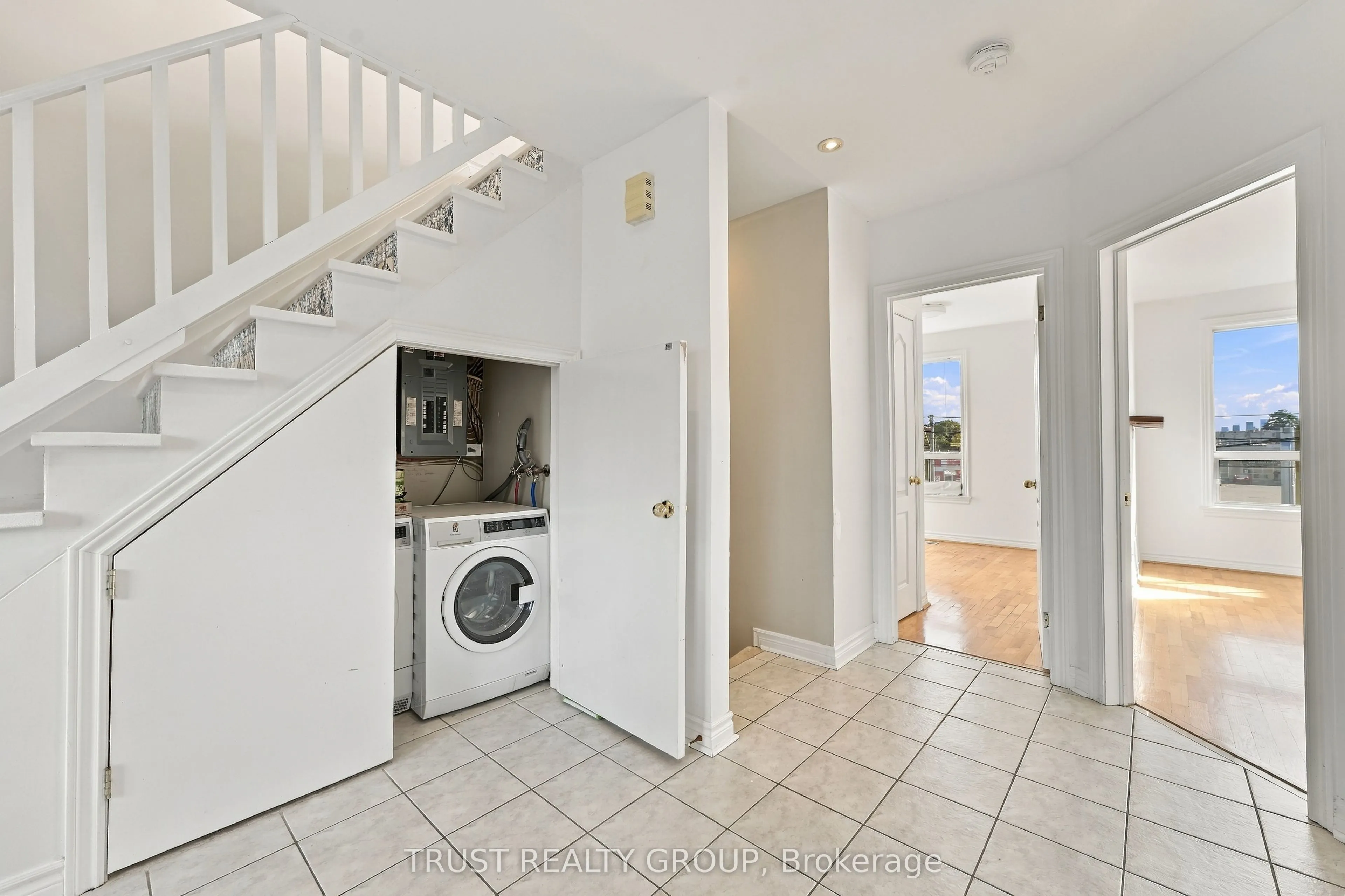 2279 Dundas Street W #2nd & 3rd Floor