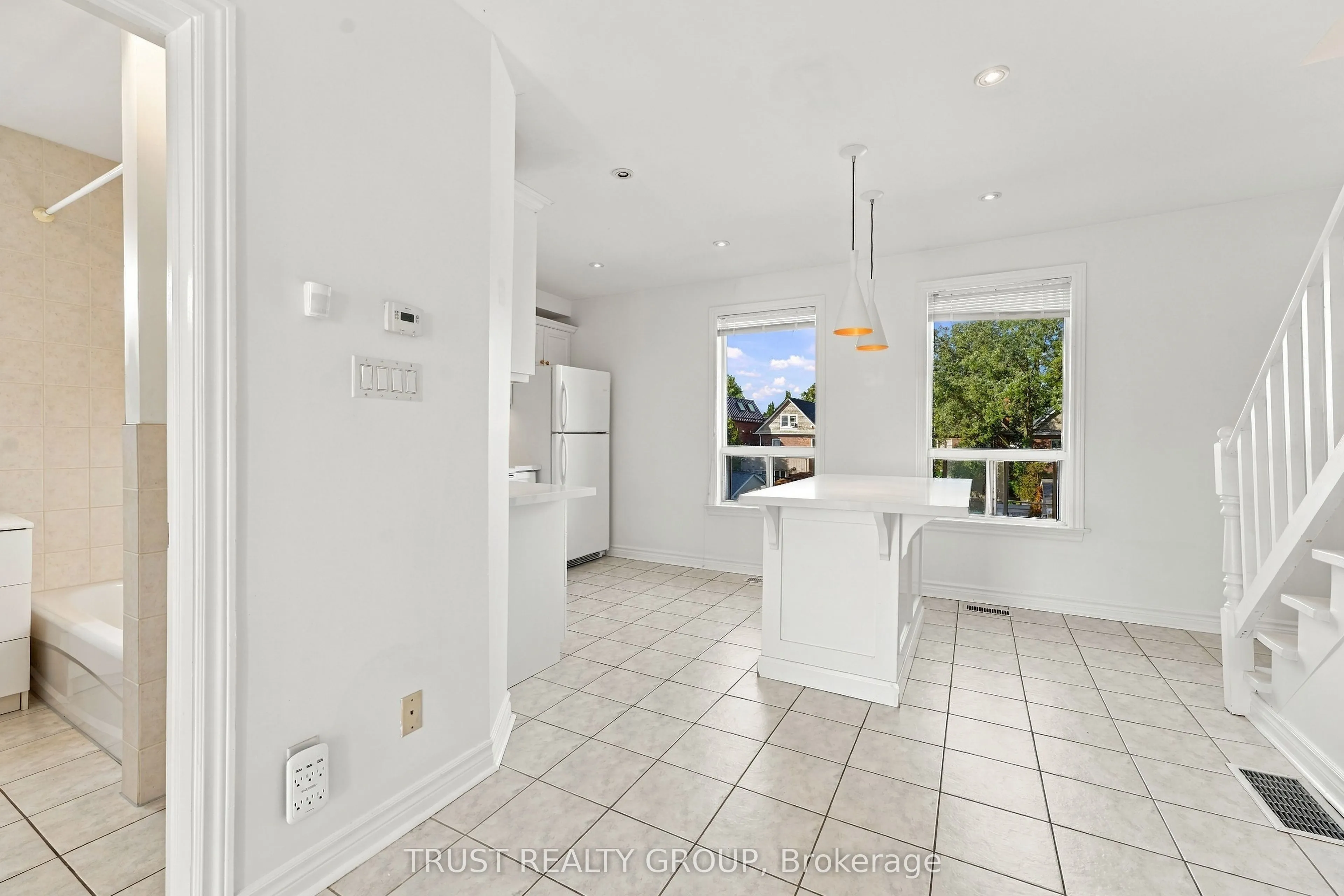 2279 Dundas Street W #2nd & 3rd Floor