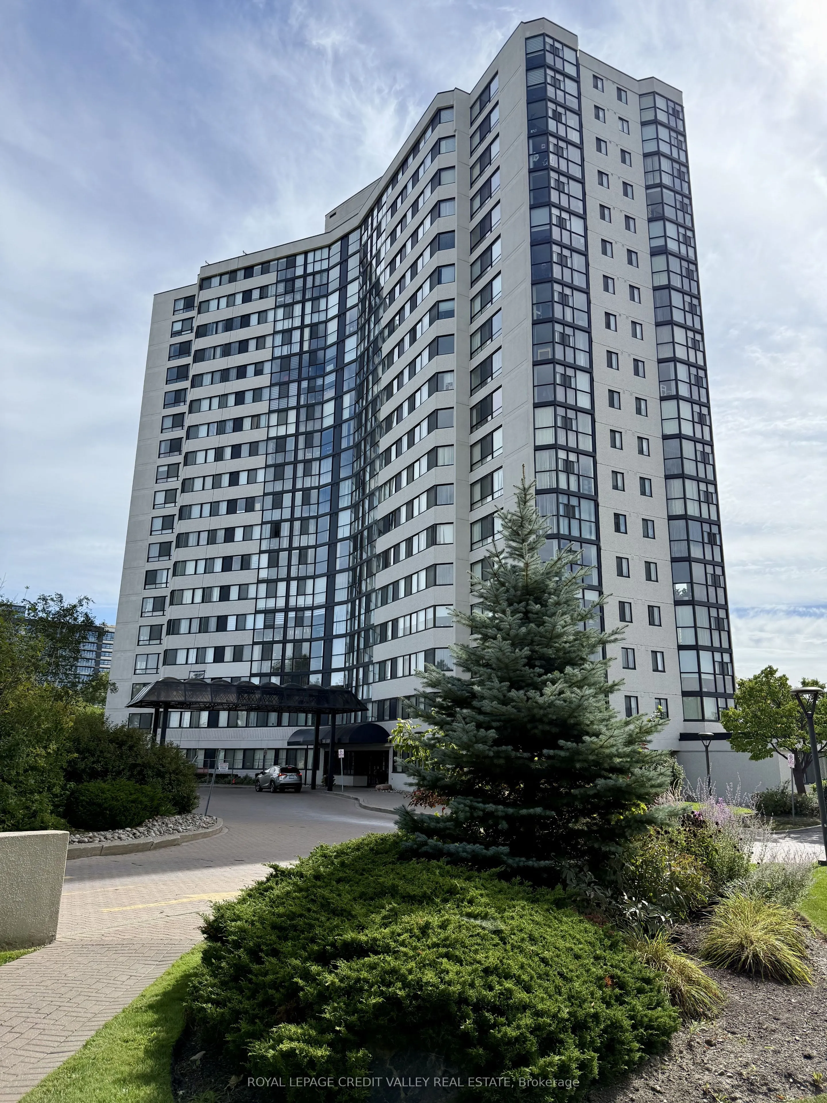 1360 Rathburn Road E #406