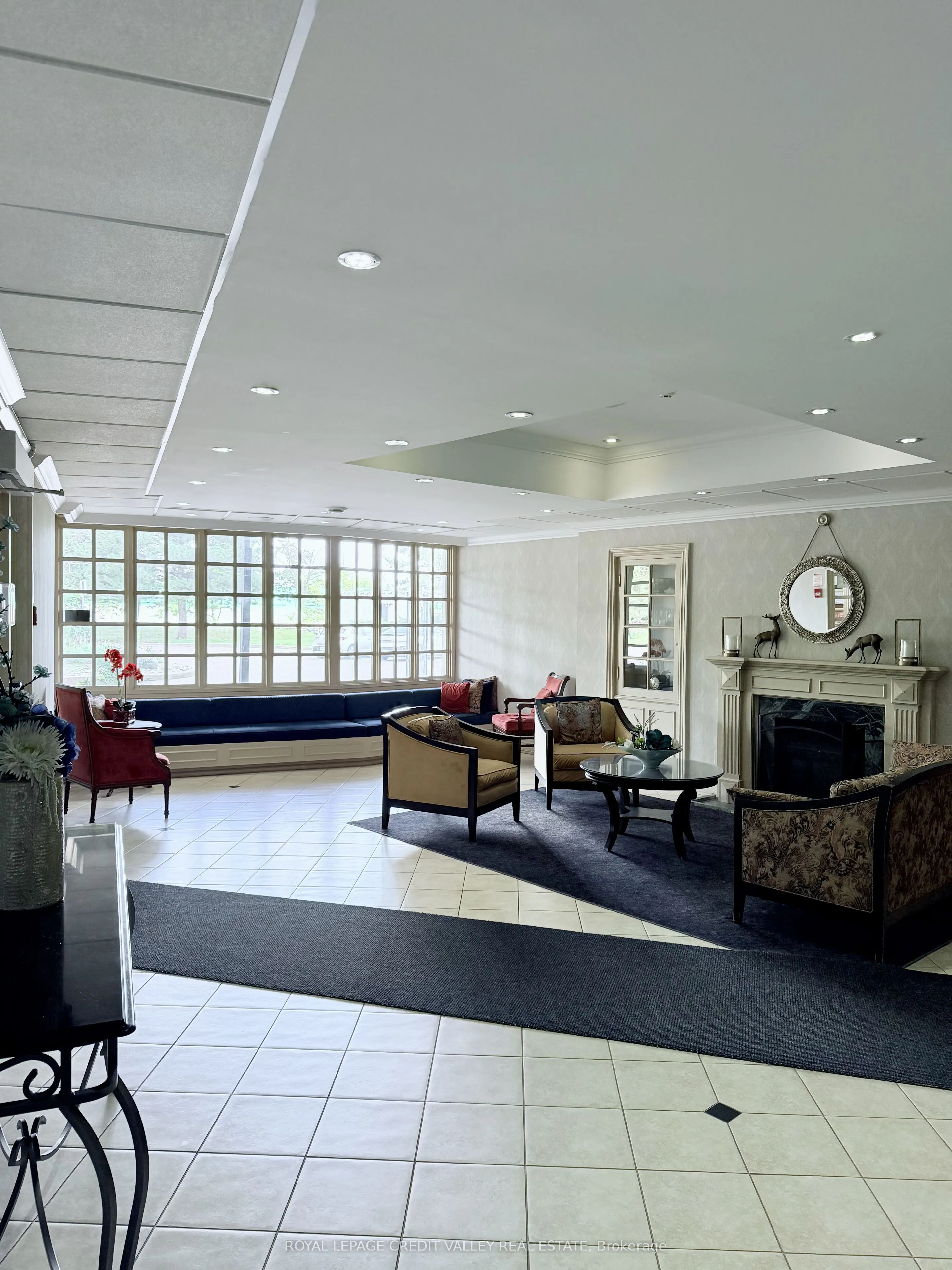 1360 Rathburn Road E #406