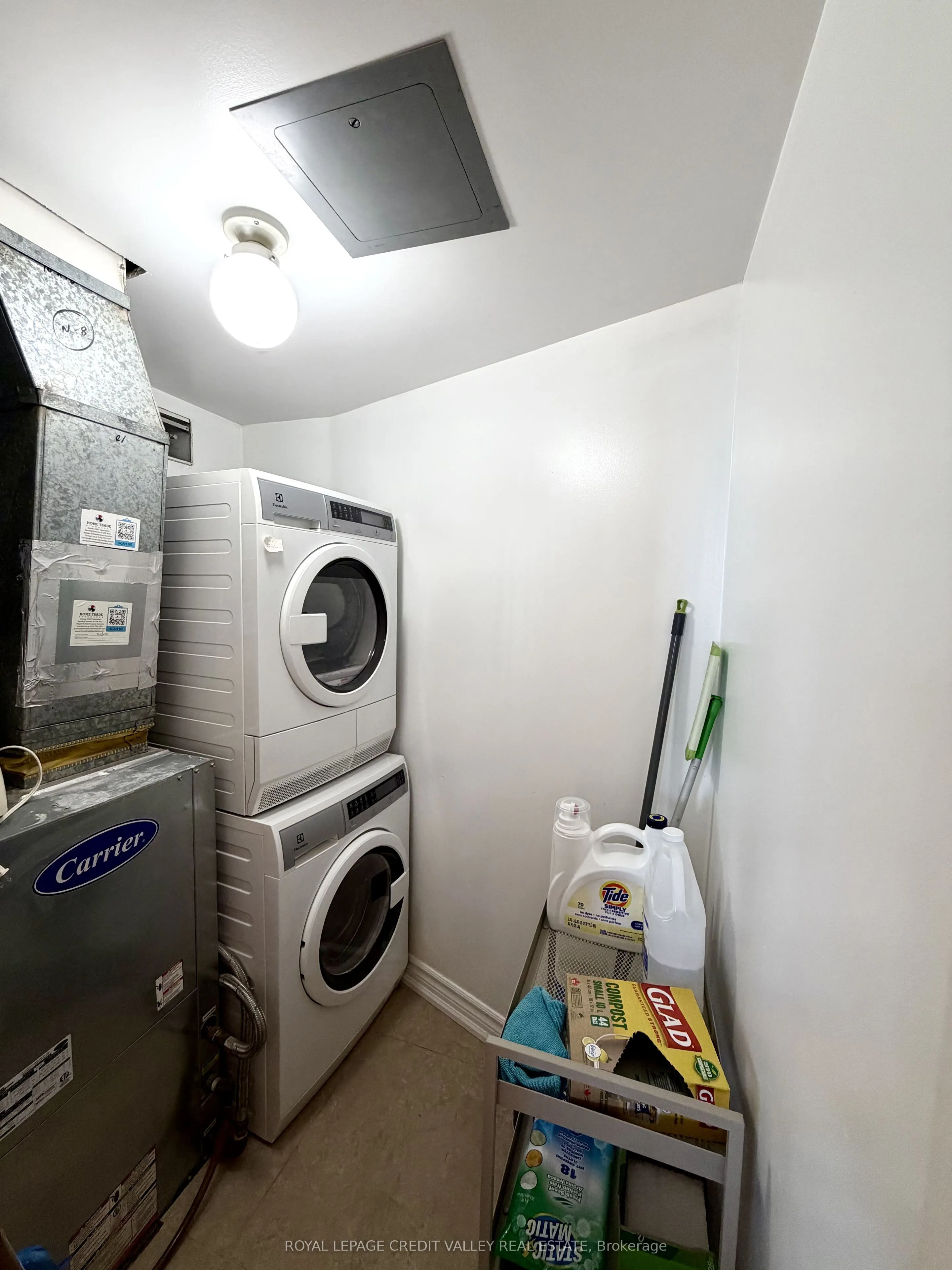 1360 Rathburn Road E #406