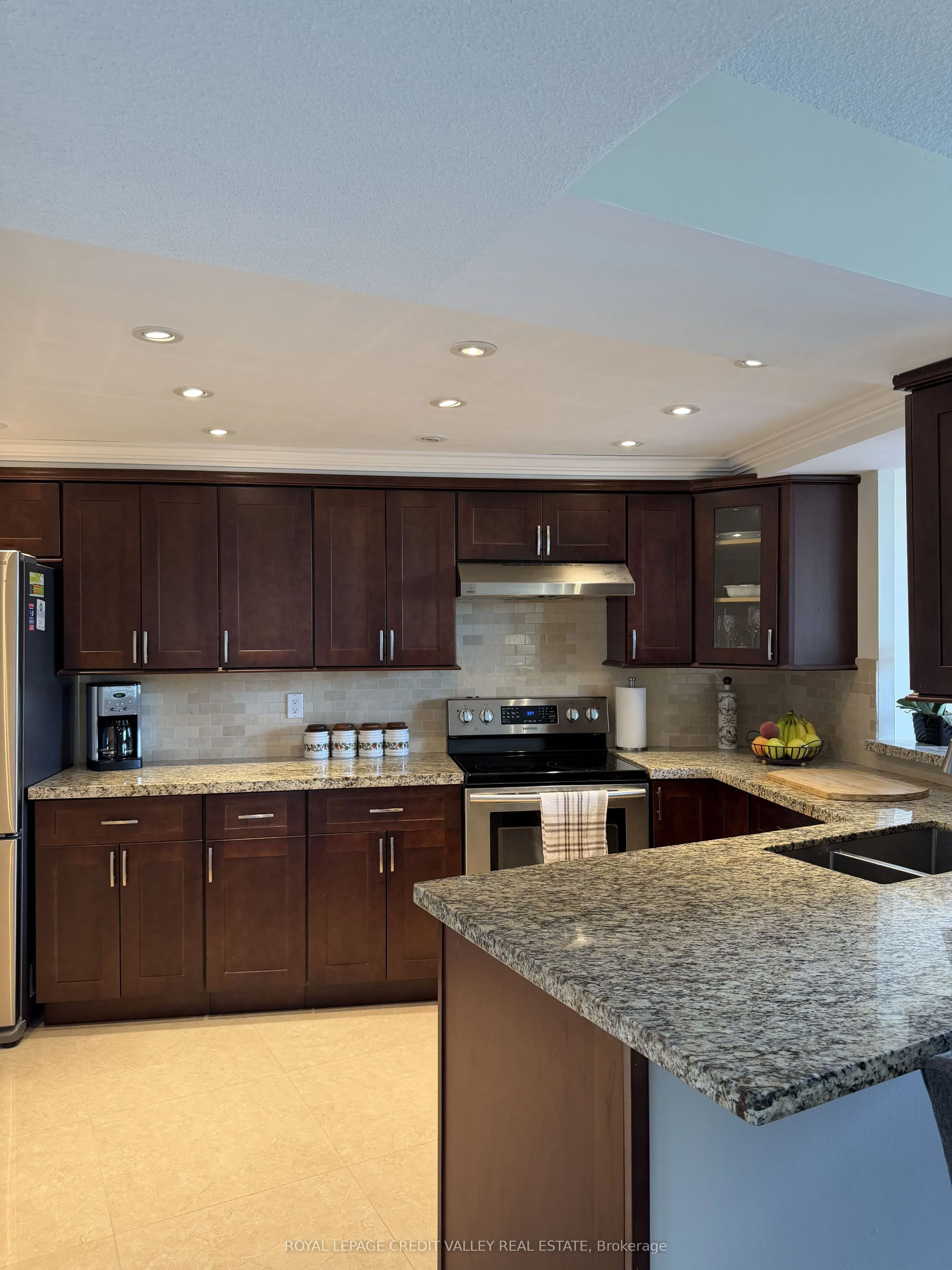 1360 Rathburn Road E #406
