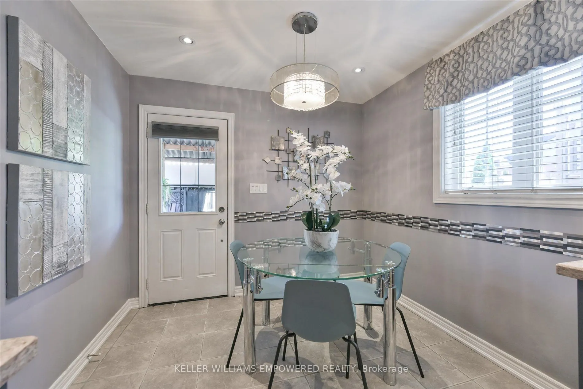 219 Earlscourt Avenue