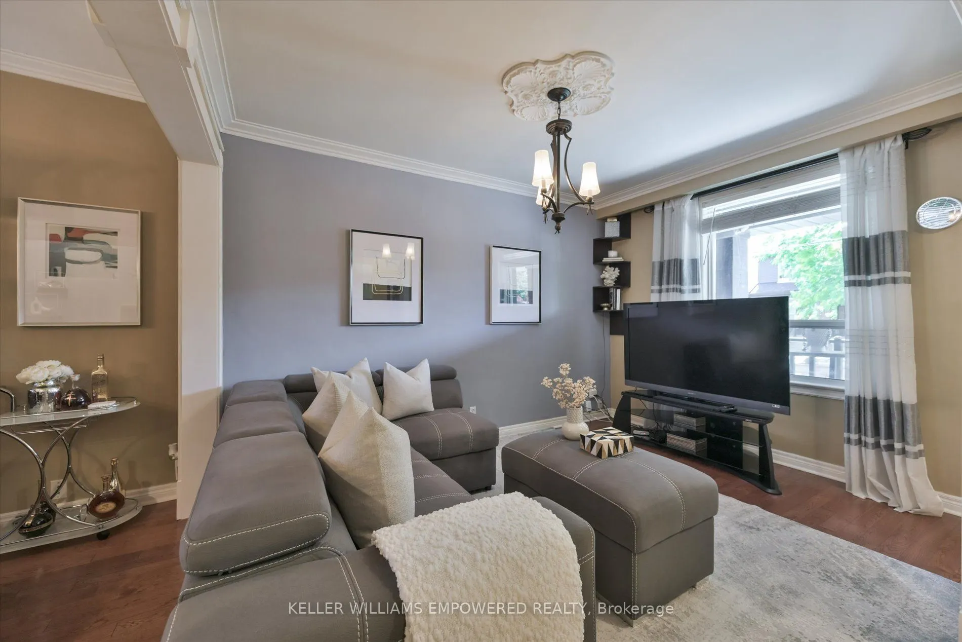 219 Earlscourt Avenue