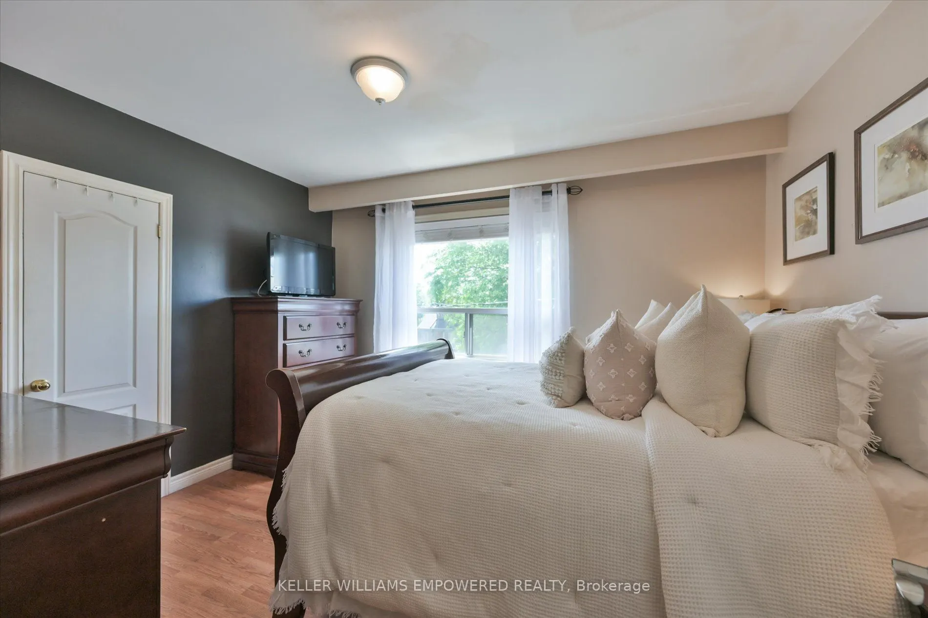 219 Earlscourt Avenue