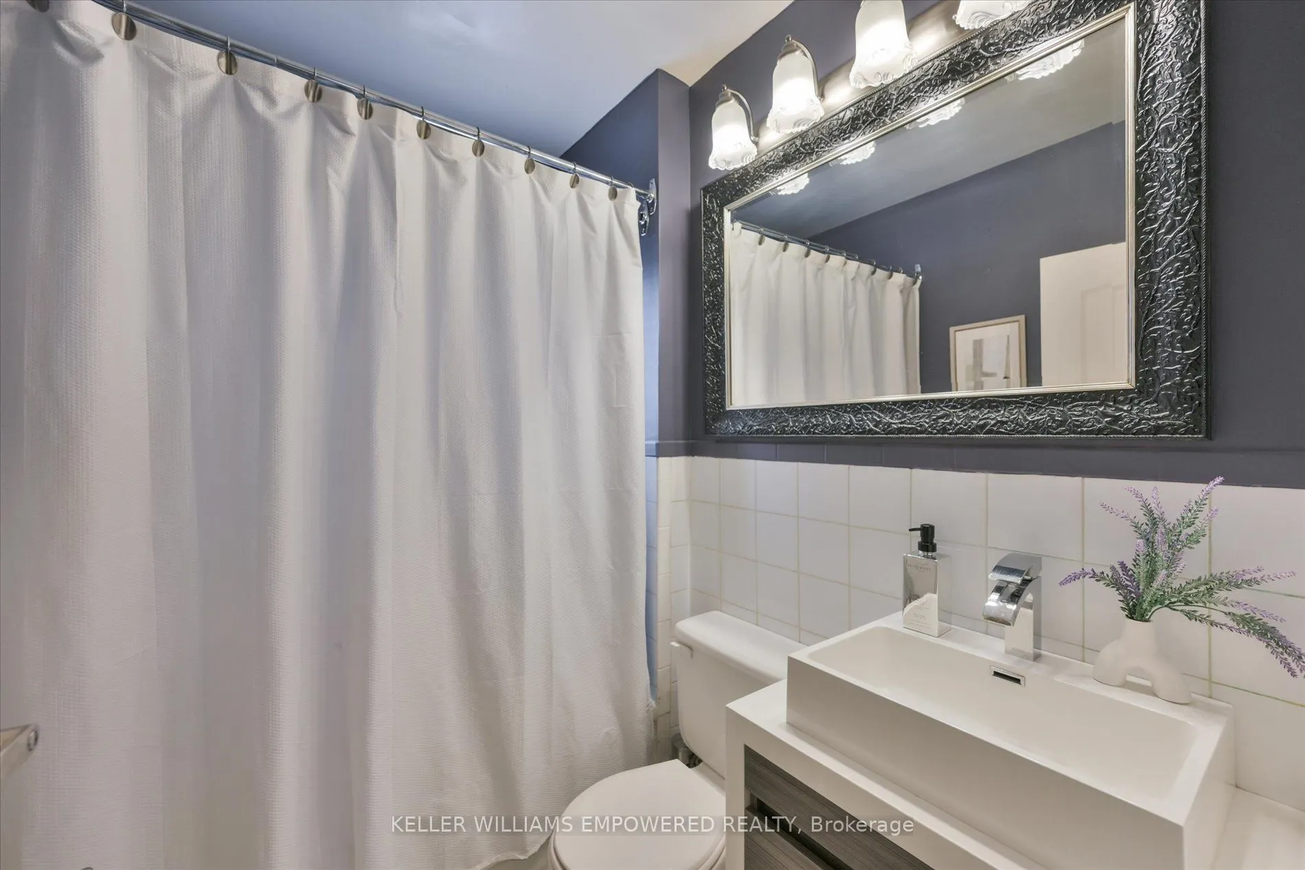 219 Earlscourt Avenue
