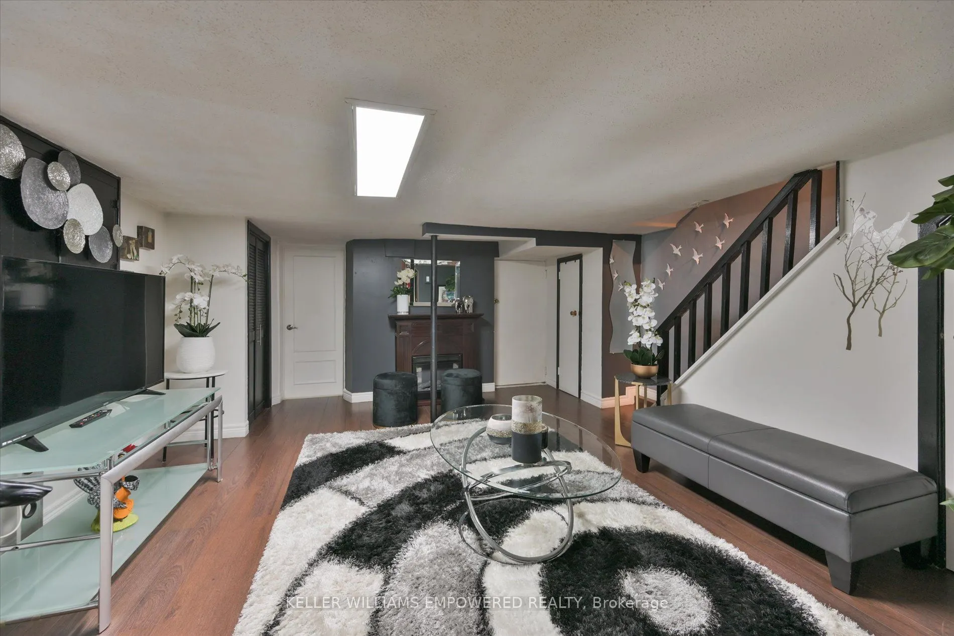 219 Earlscourt Avenue