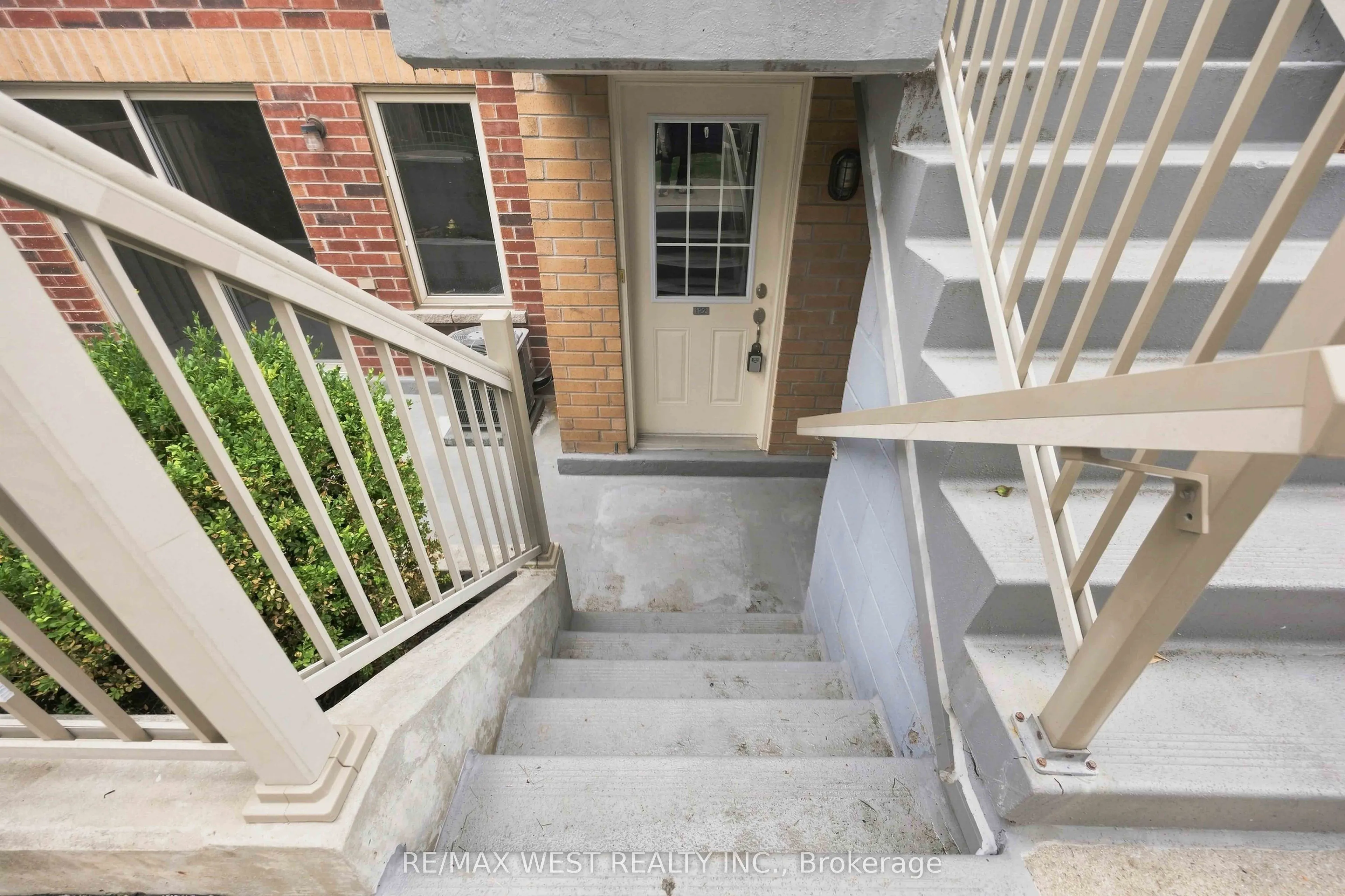 20 Elsie Lane #122