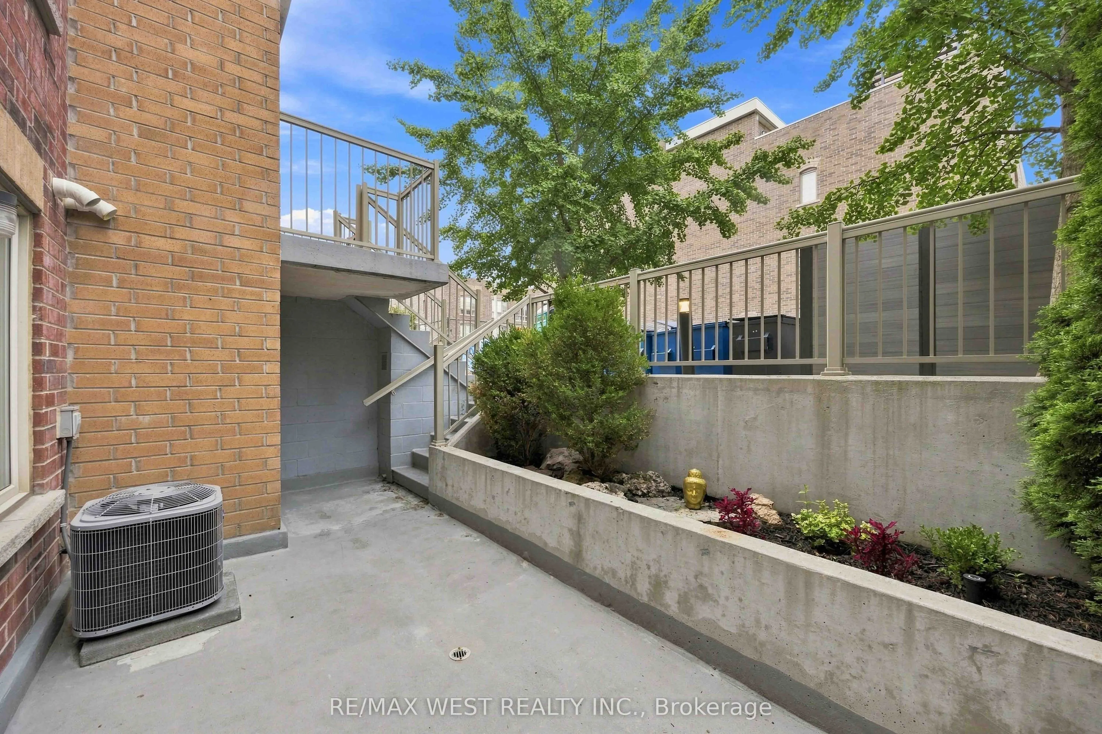 20 Elsie Lane #122
