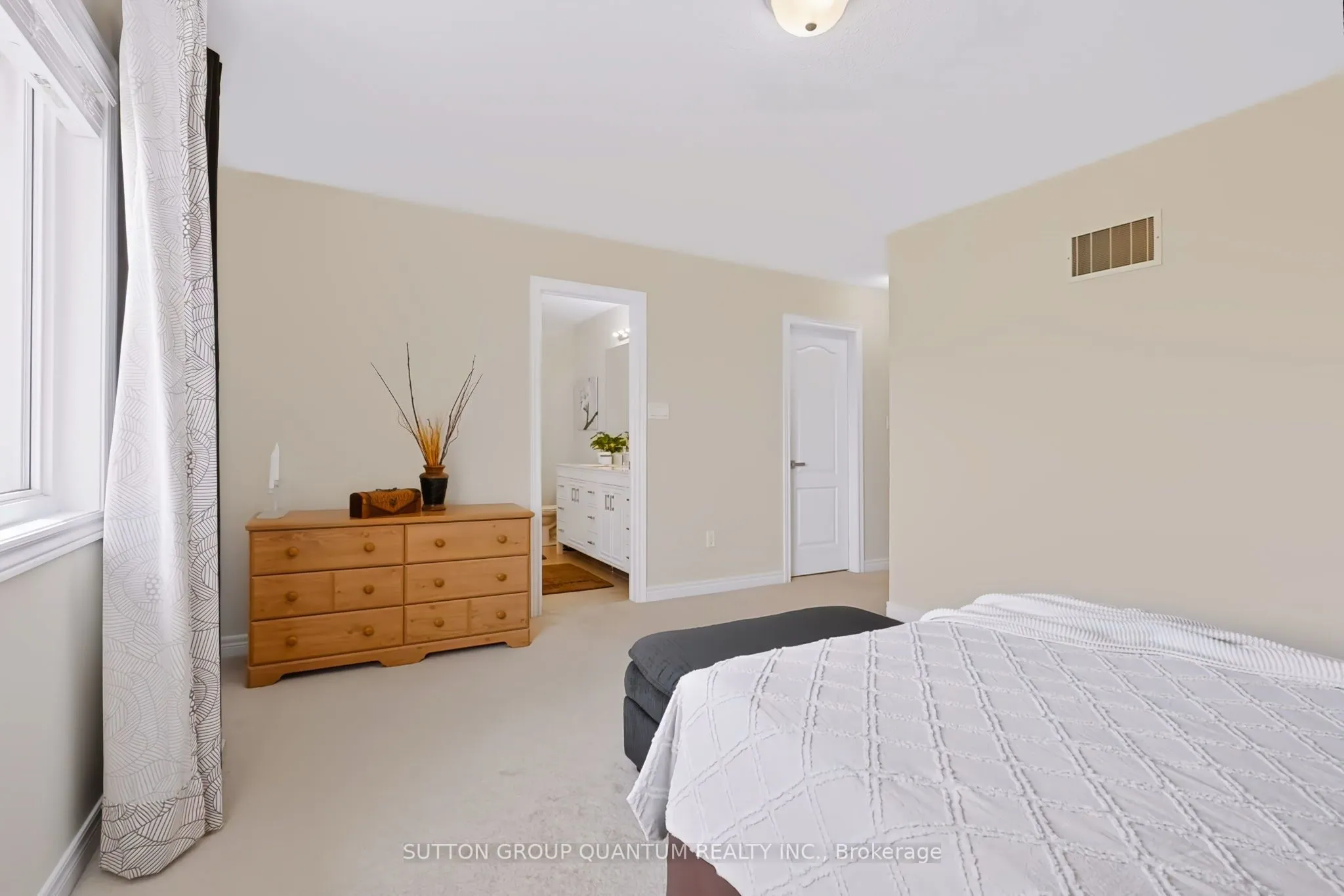 1487 Rolph Terrace