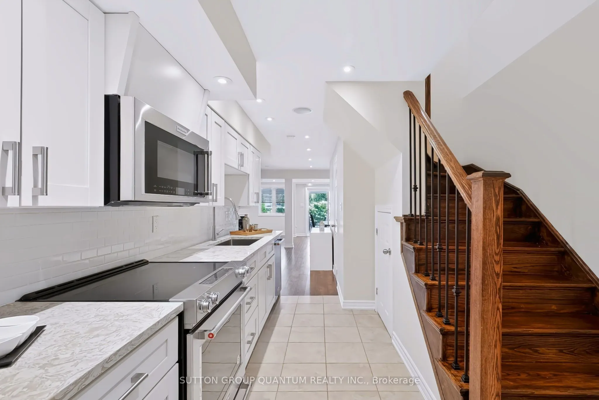 1487 Rolph Terrace