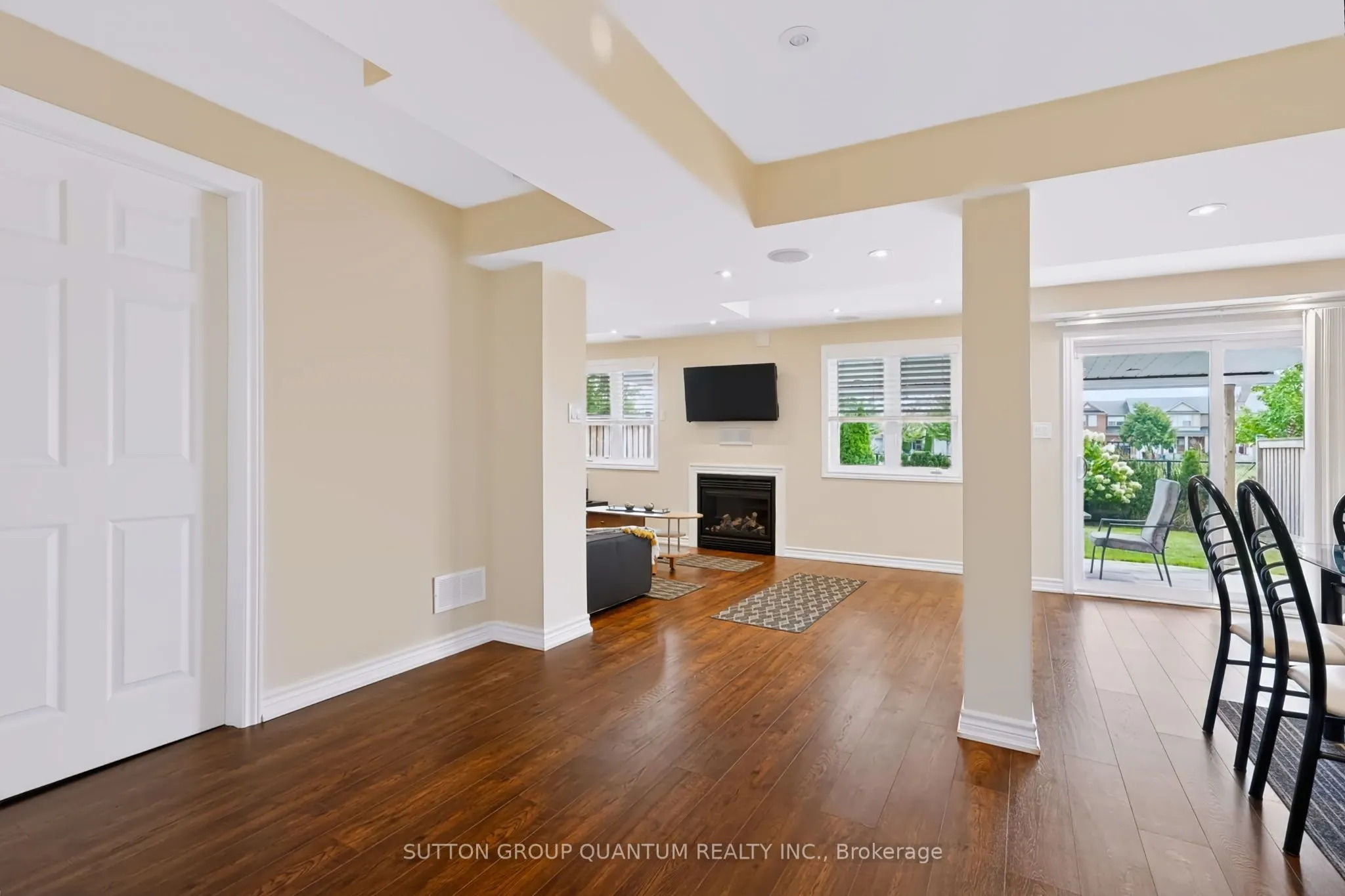 1487 Rolph Terrace