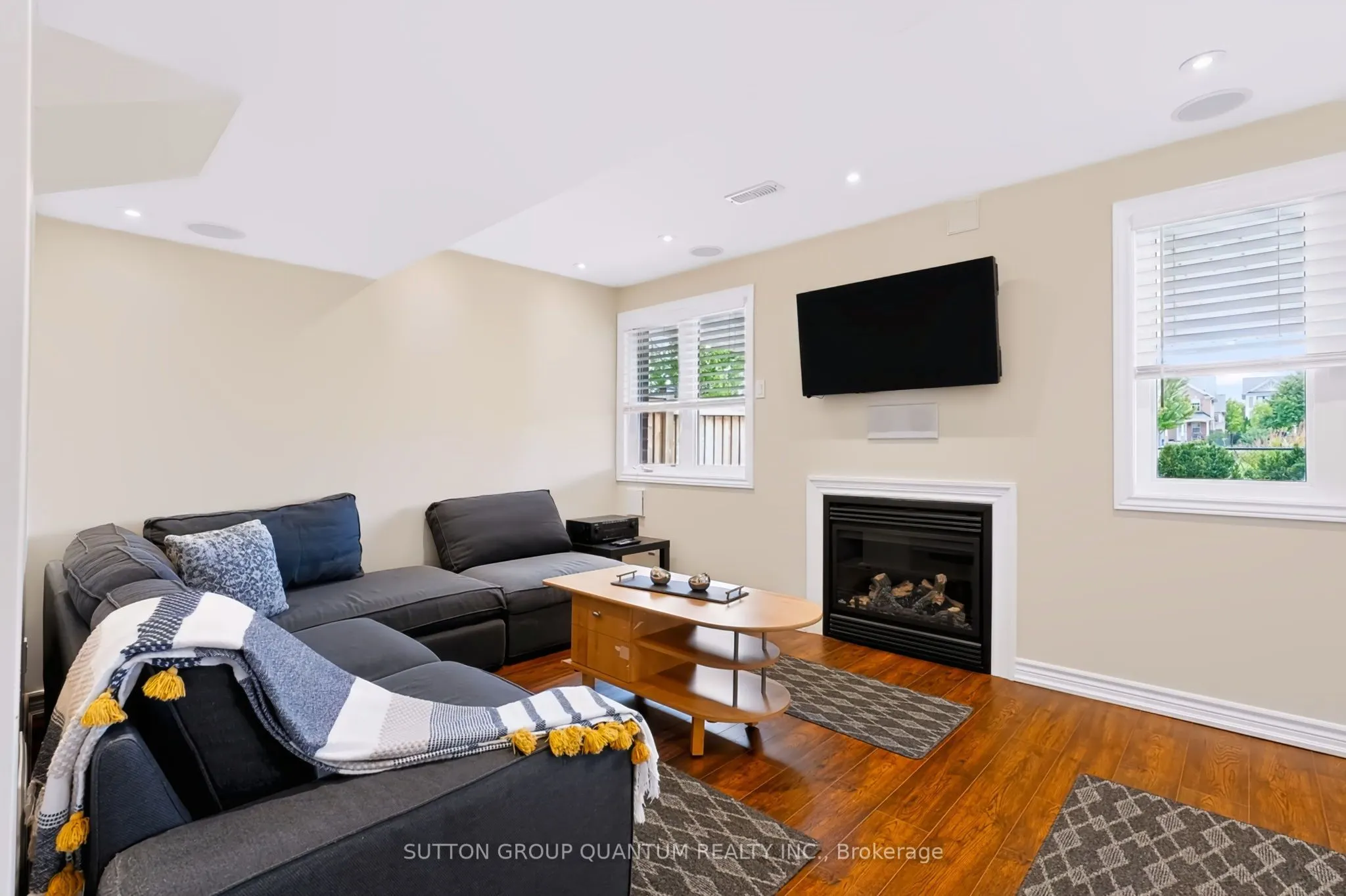 1487 Rolph Terrace