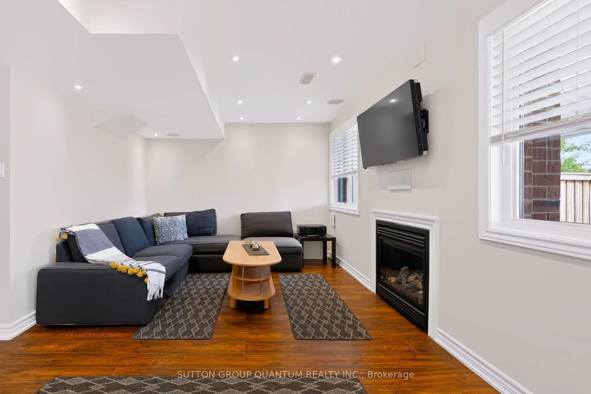 1487 Rolph Terrace