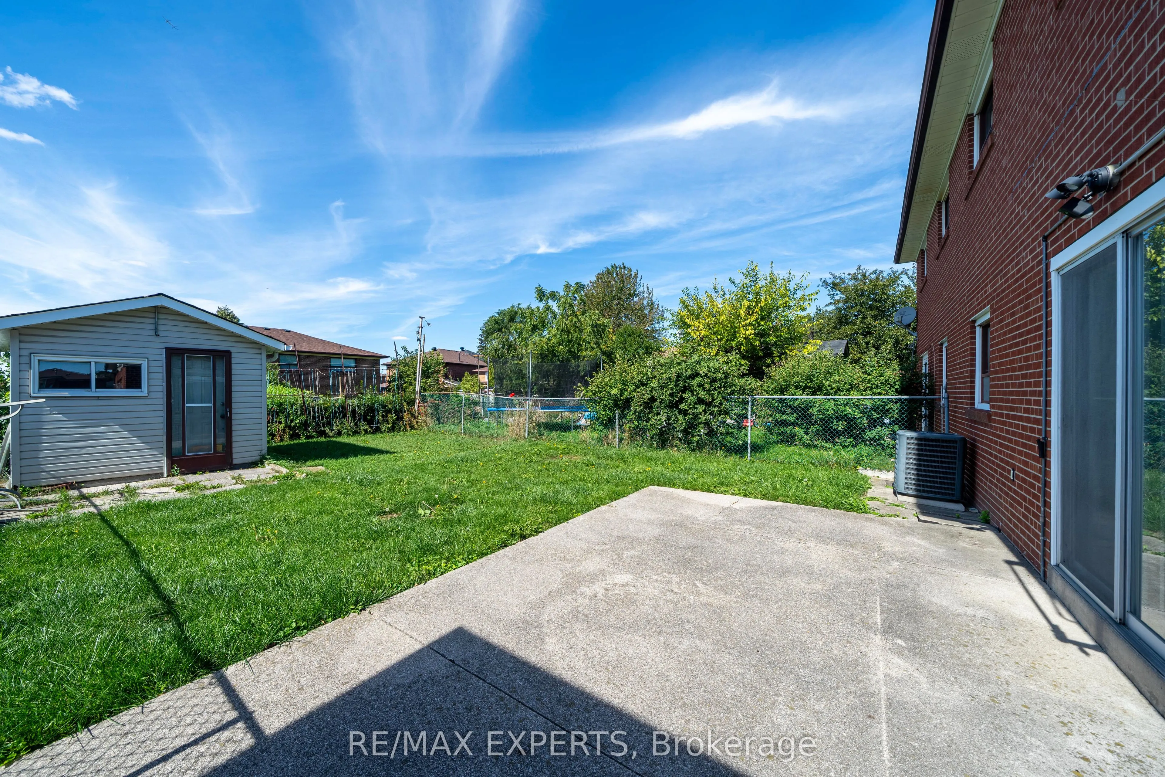 12 Paradelle Crescent
