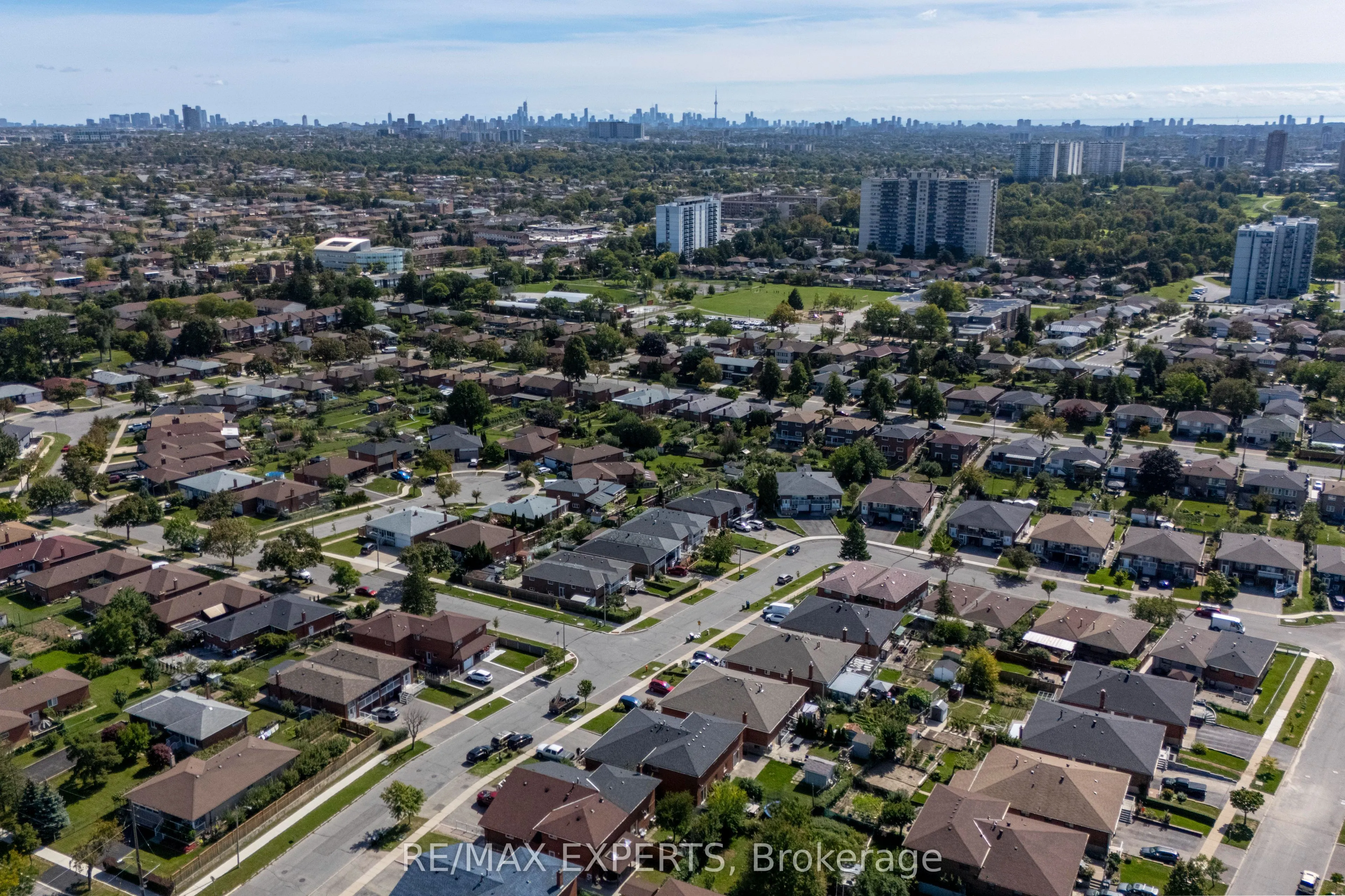 12 Paradelle Crescent