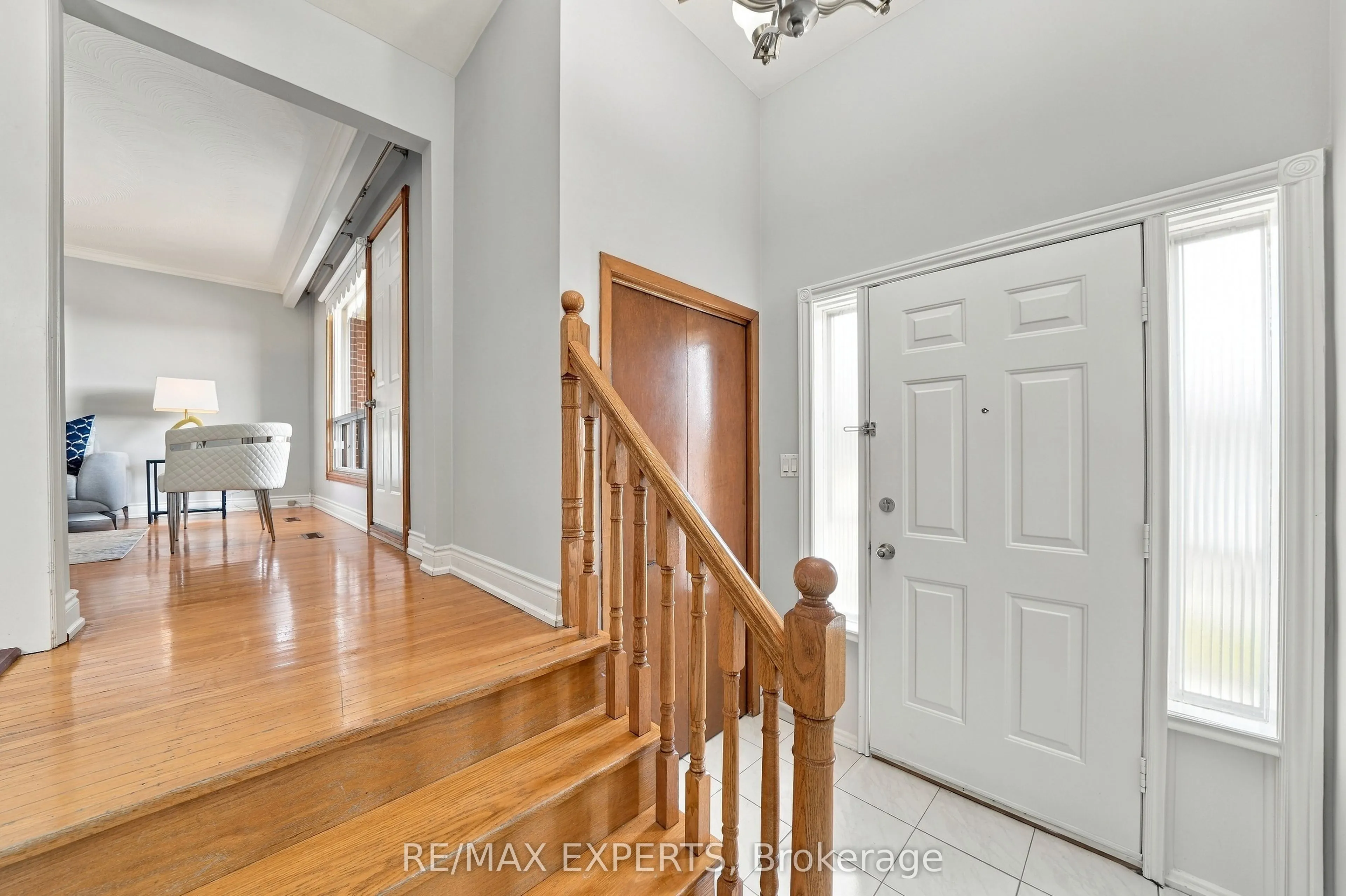12 Paradelle Crescent