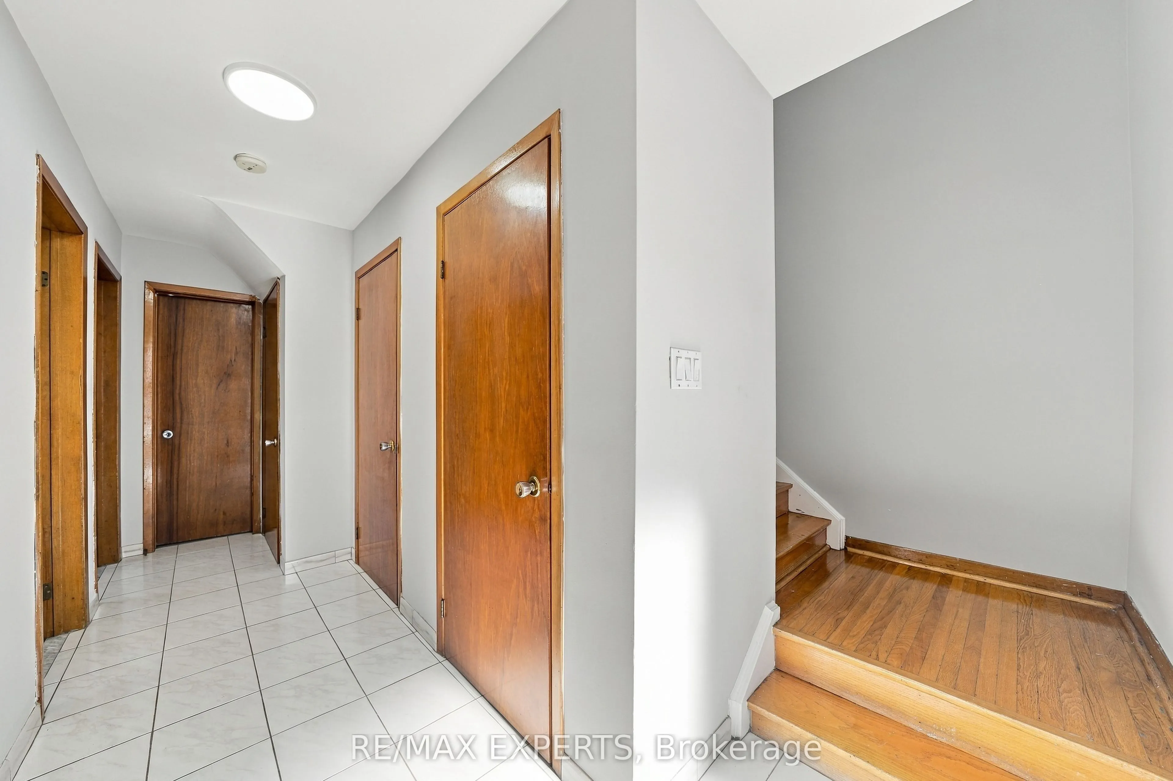 12 Paradelle Crescent