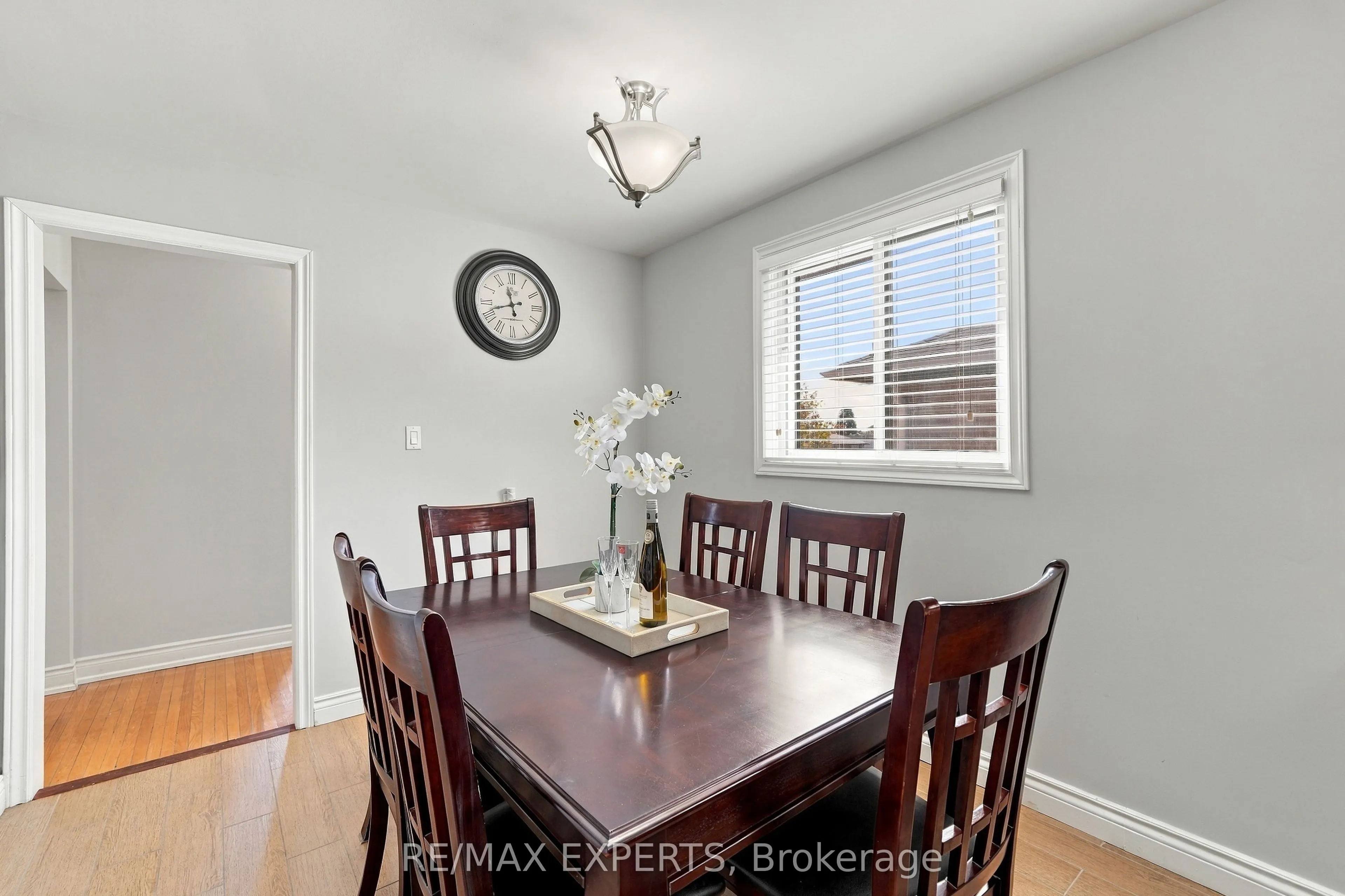 12 Paradelle Crescent