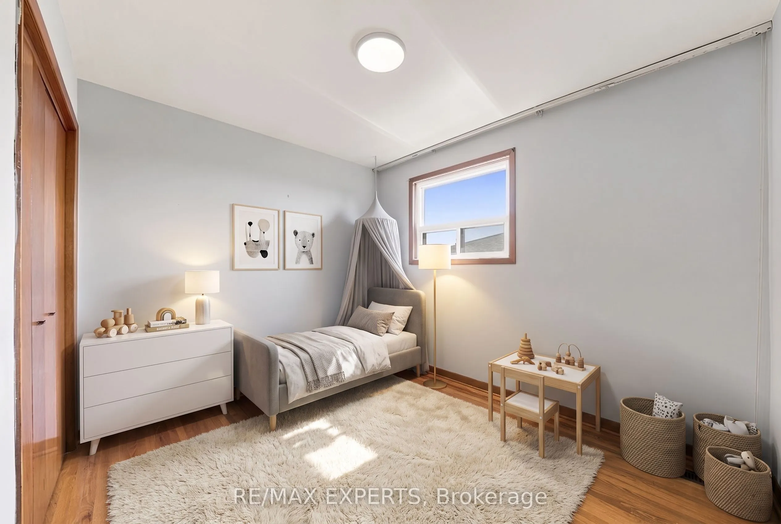 12 Paradelle Crescent