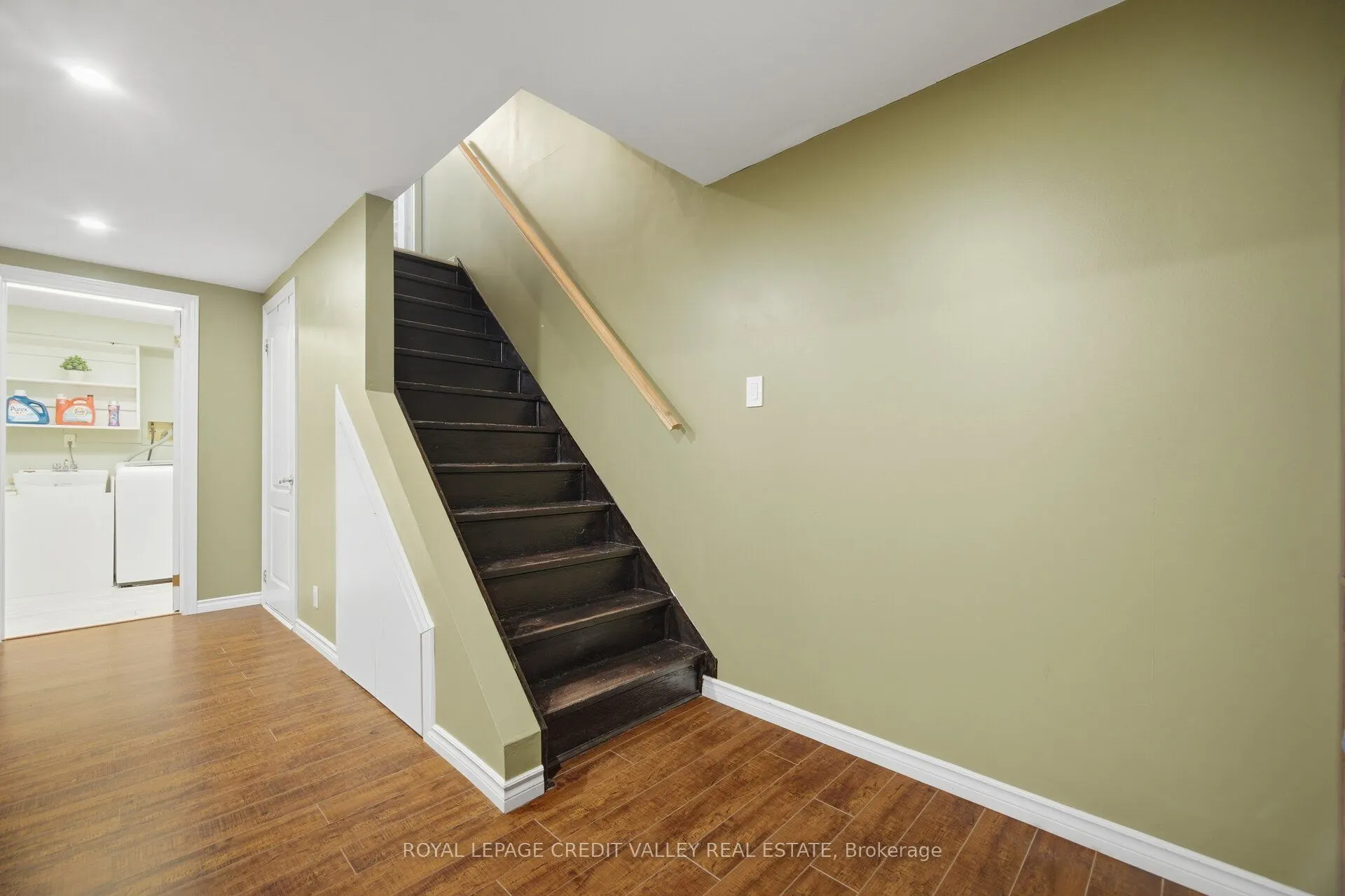2 Parkview Drive #4